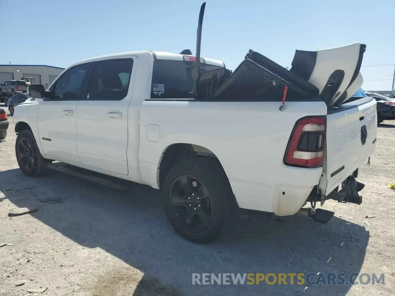 2 fotografías del automóvil dañado 1C6SRFFTXLN355274 RAM 1500 2020