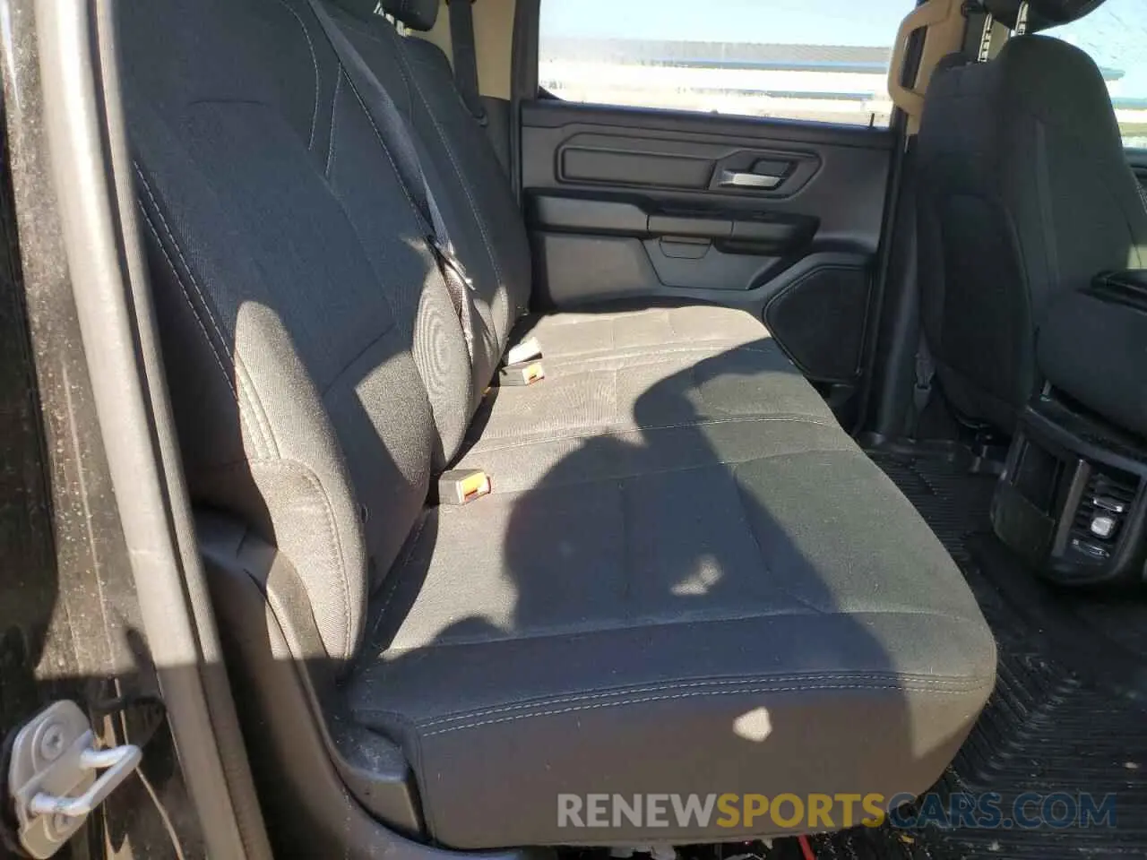 11 fotografías del automóvil dañado 1C6SRFGT1LN117327 RAM 1500 2020