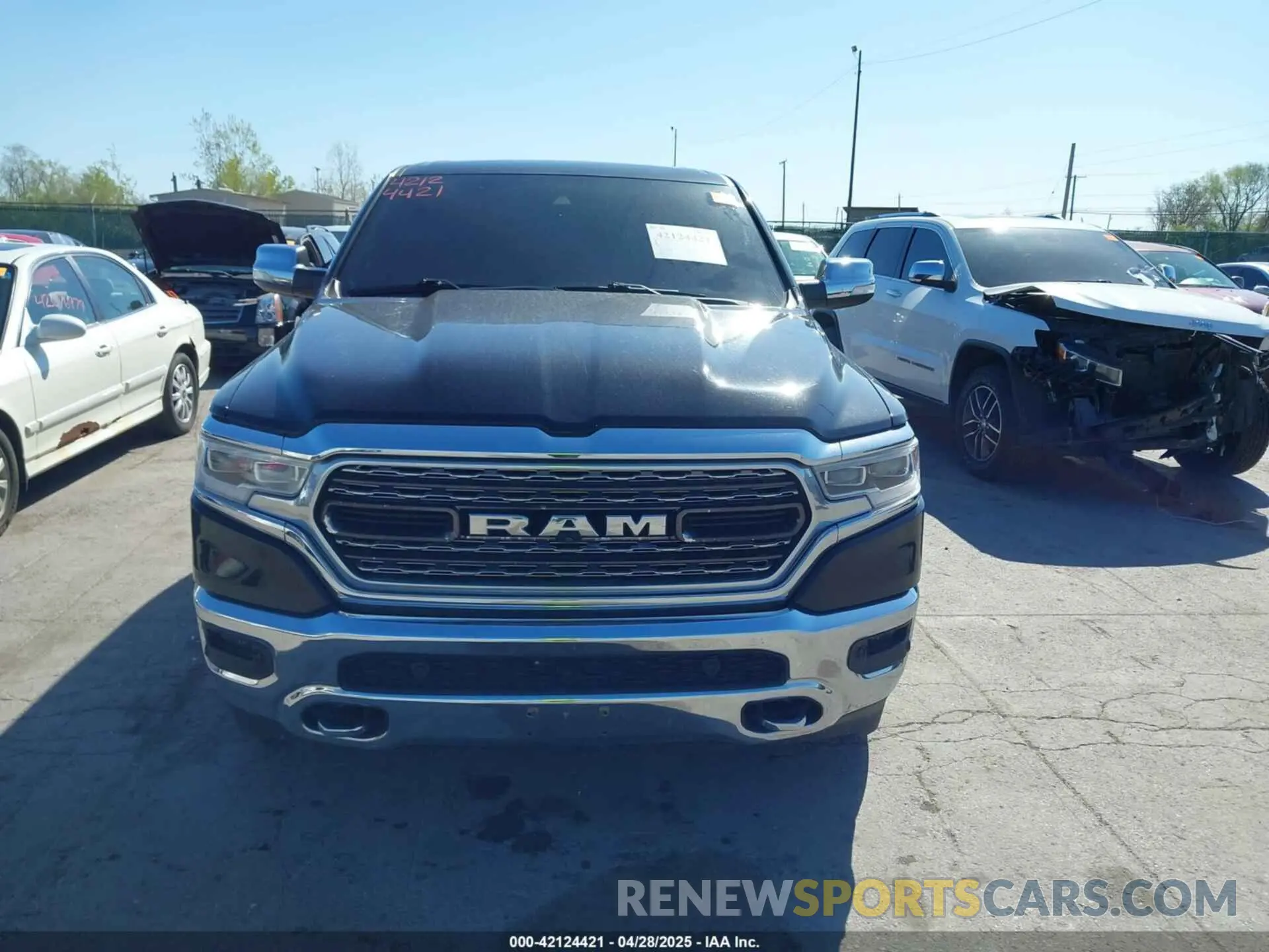12 fotografías del automóvil dañado 1C6SRFHT1LN219449 RAM 1500 2020