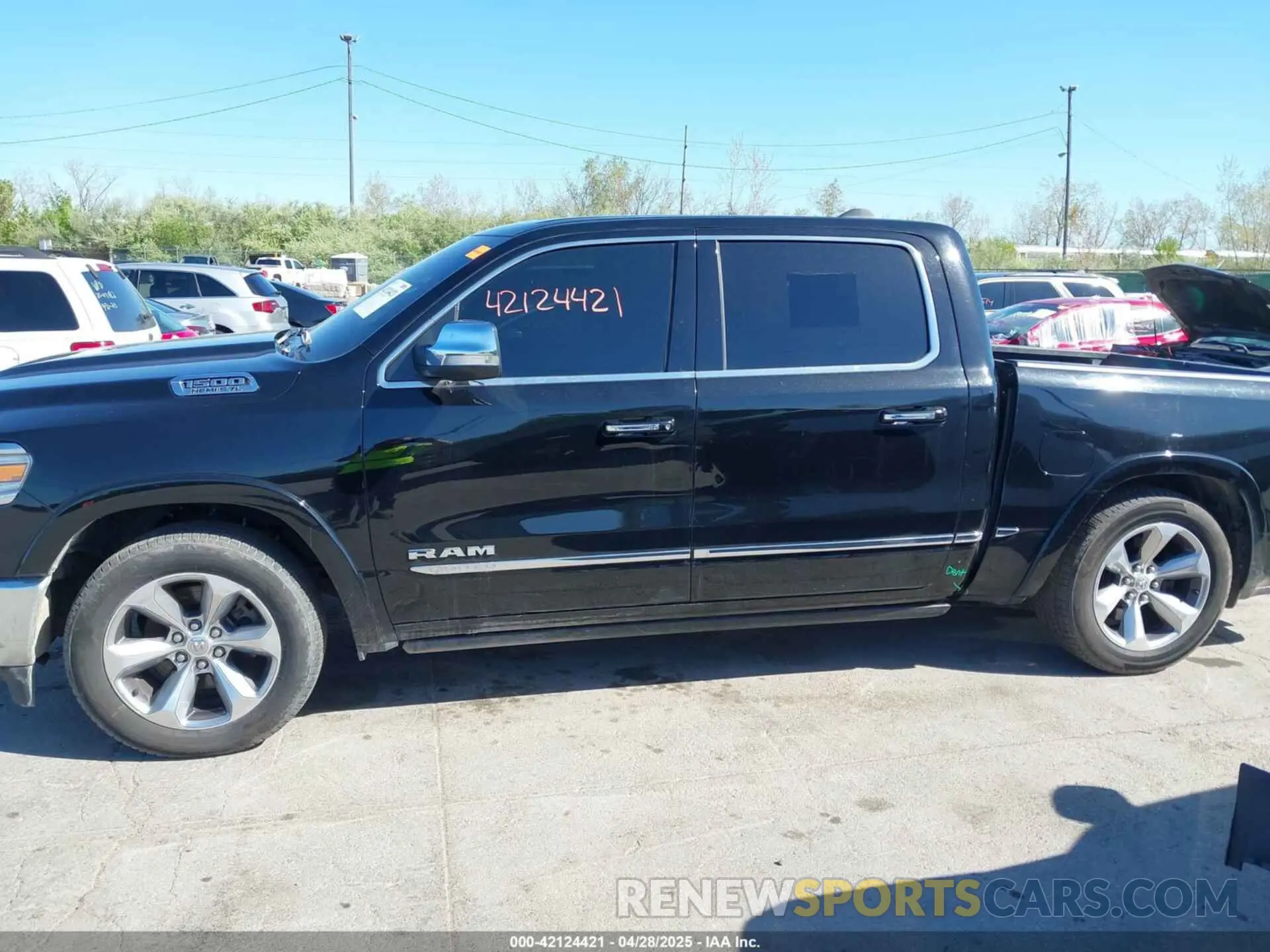14 fotografías del automóvil dañado 1C6SRFHT1LN219449 RAM 1500 2020
