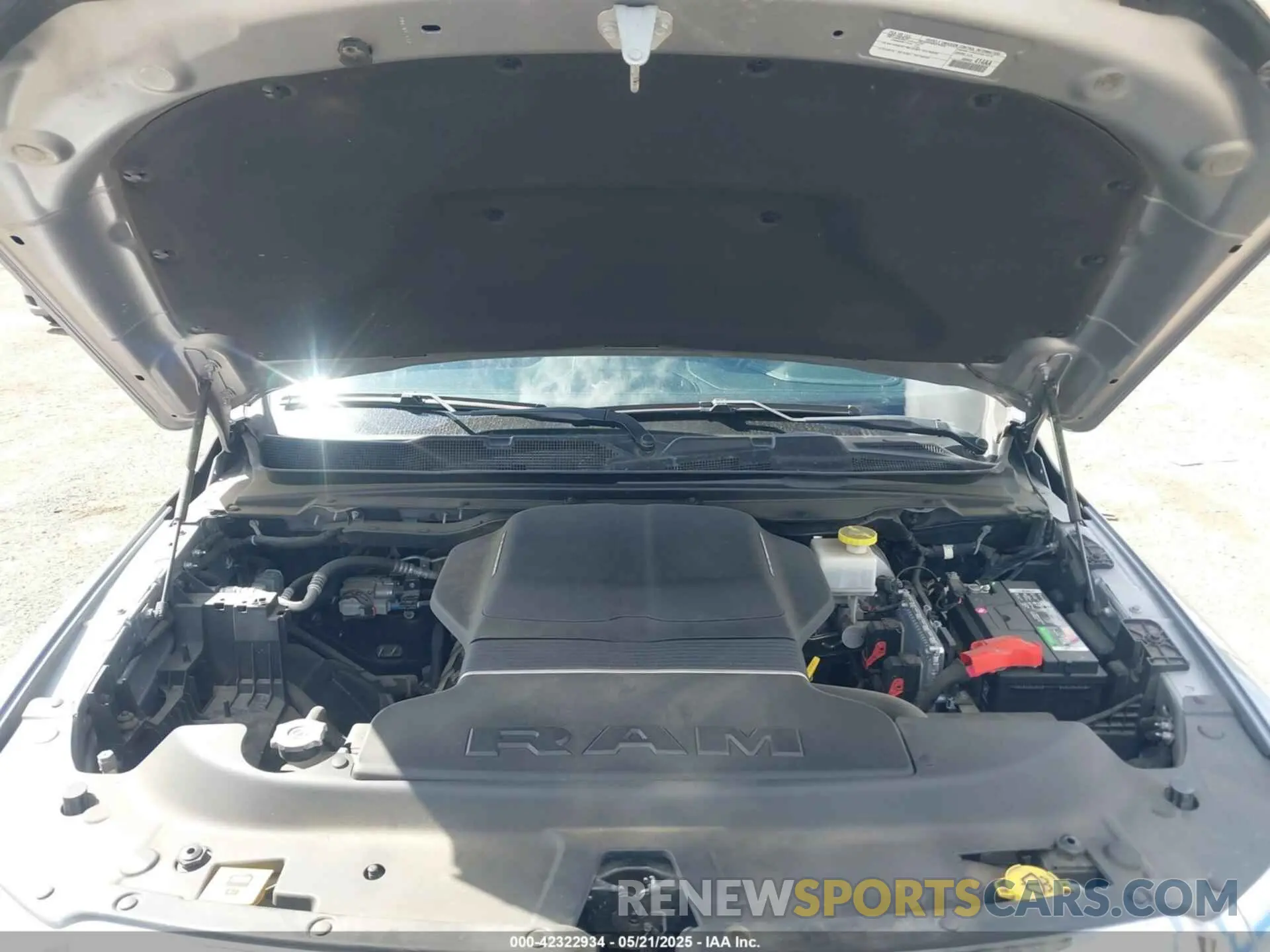 10 fotografías del automóvil dañado 1C6SRFHT2LN156393 RAM 1500 2020