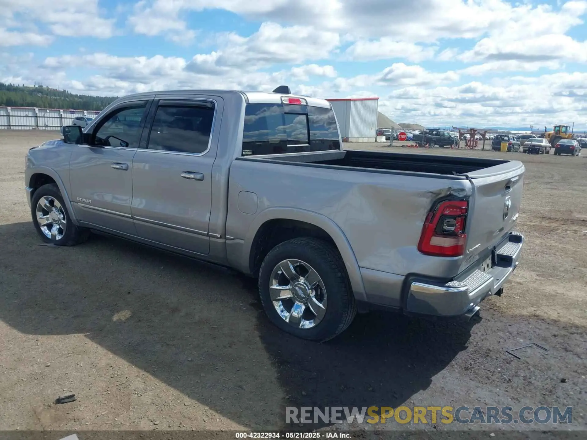 3 fotografías del automóvil dañado 1C6SRFHT2LN156393 RAM 1500 2020