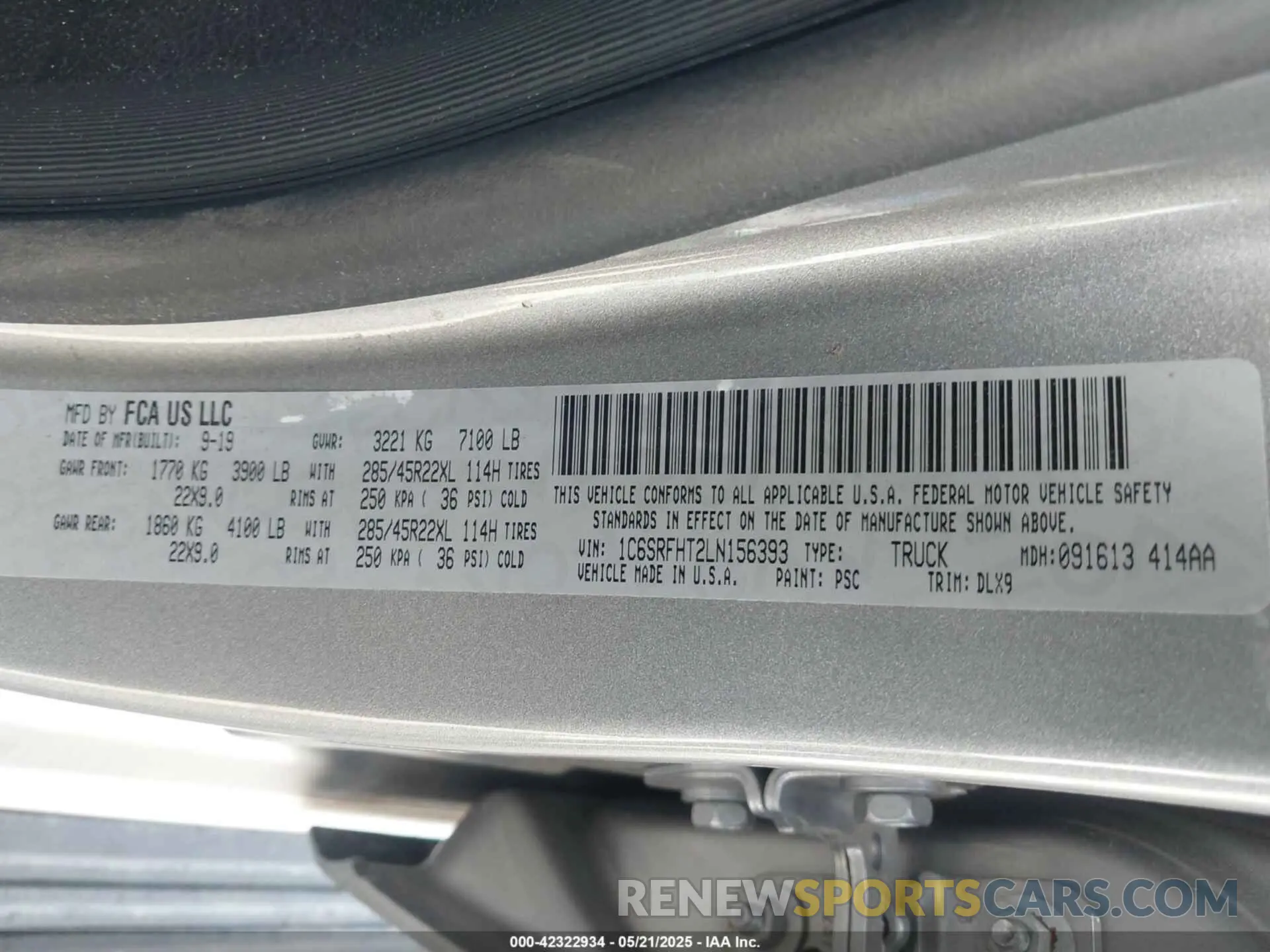 9 fotografías del automóvil dañado 1C6SRFHT2LN156393 RAM 1500 2020