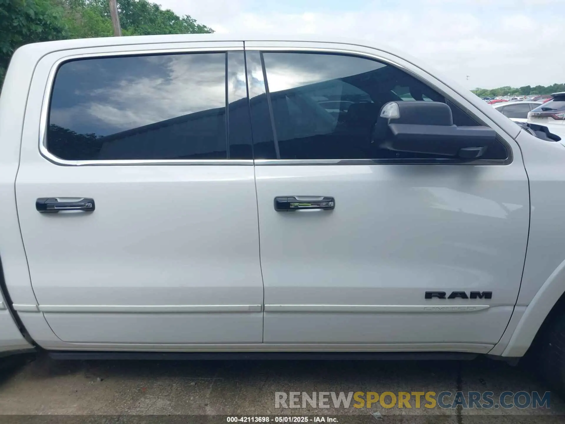 13 fotografías del automóvil dañado 1C6SRFHT4LN172319 RAM 1500 2020