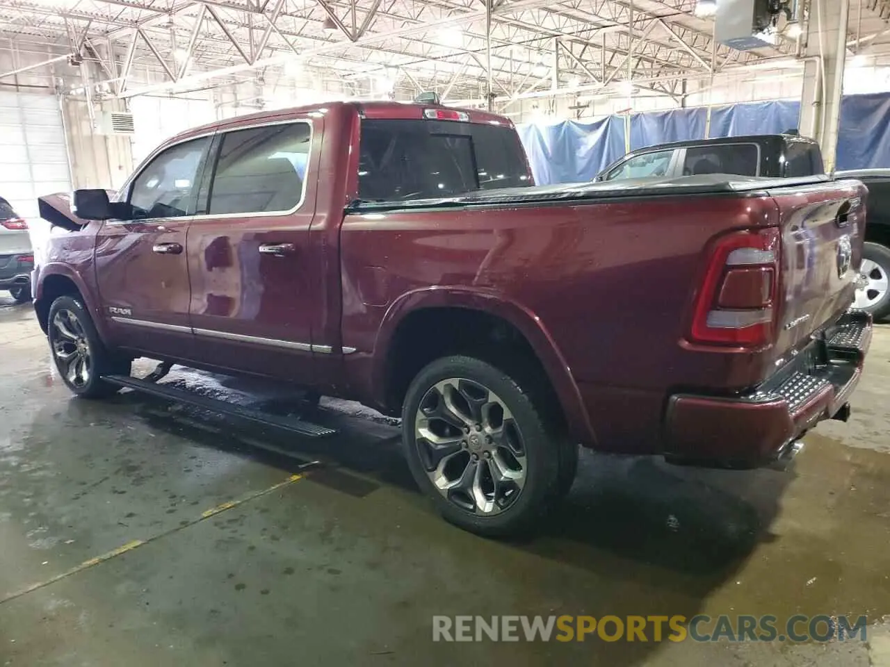 2 fotografías del automóvil dañado 1C6SRFHT5LN136266 RAM 1500 2020