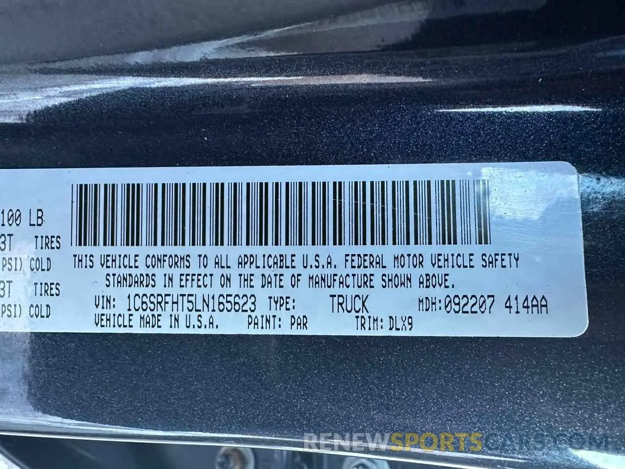 10 fotografías del automóvil dañado 1C6SRFHT5LN165623 RAM 1500 2020