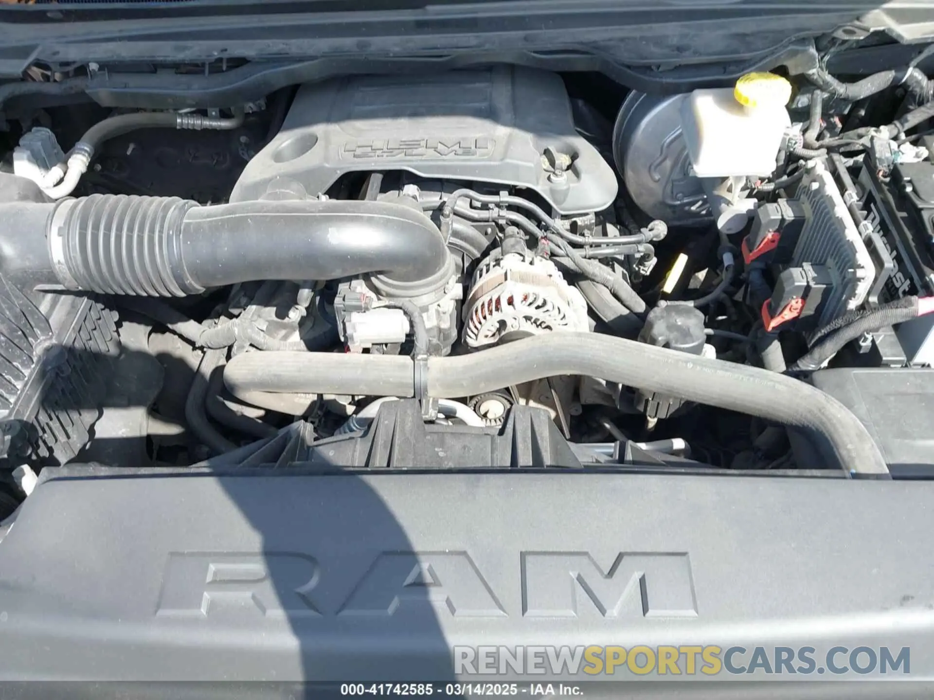 10 fotografías del automóvil dañado 1C6SRFHT6LN213906 RAM 1500 2020