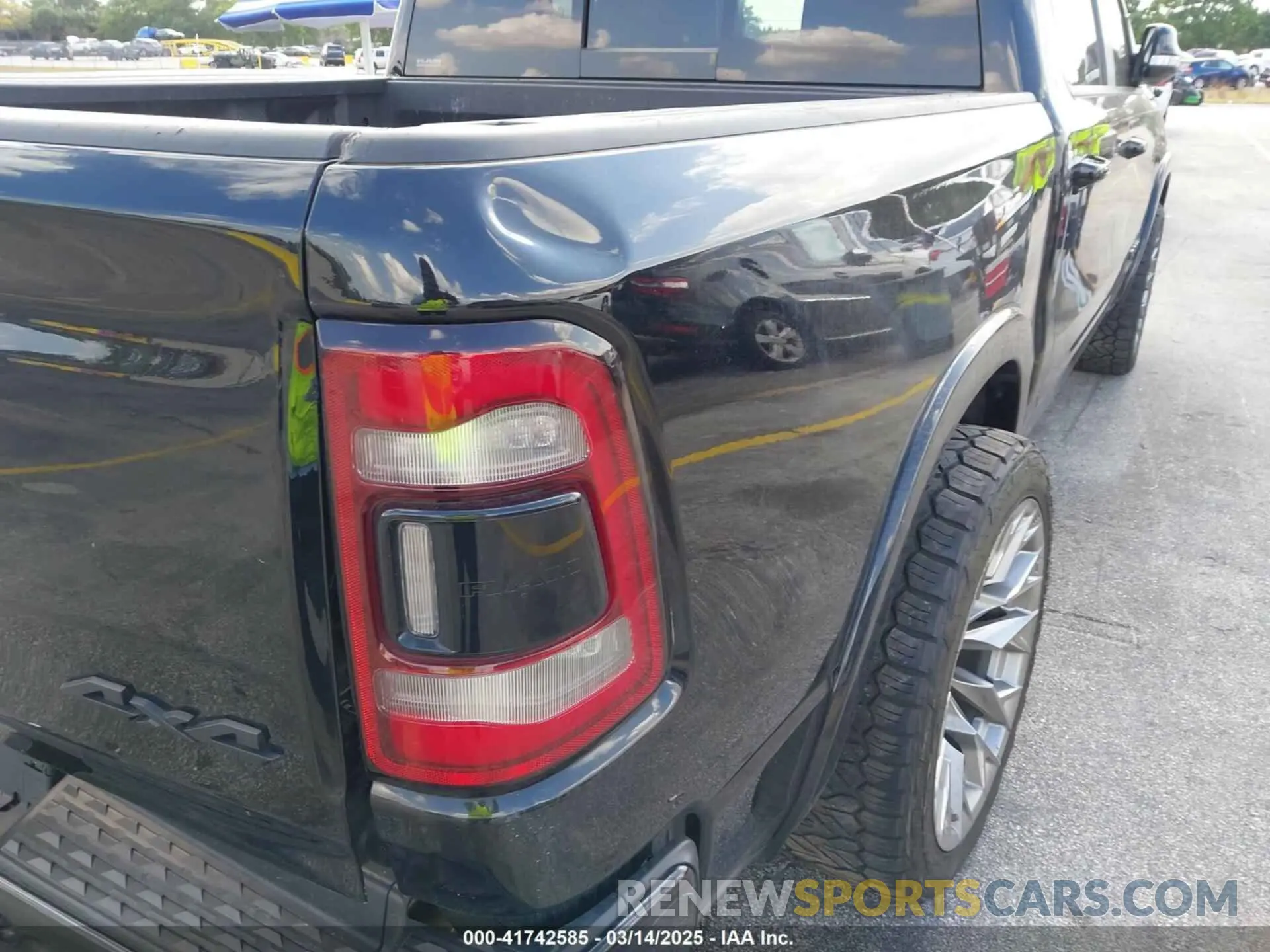18 fotografías del automóvil dañado 1C6SRFHT6LN213906 RAM 1500 2020