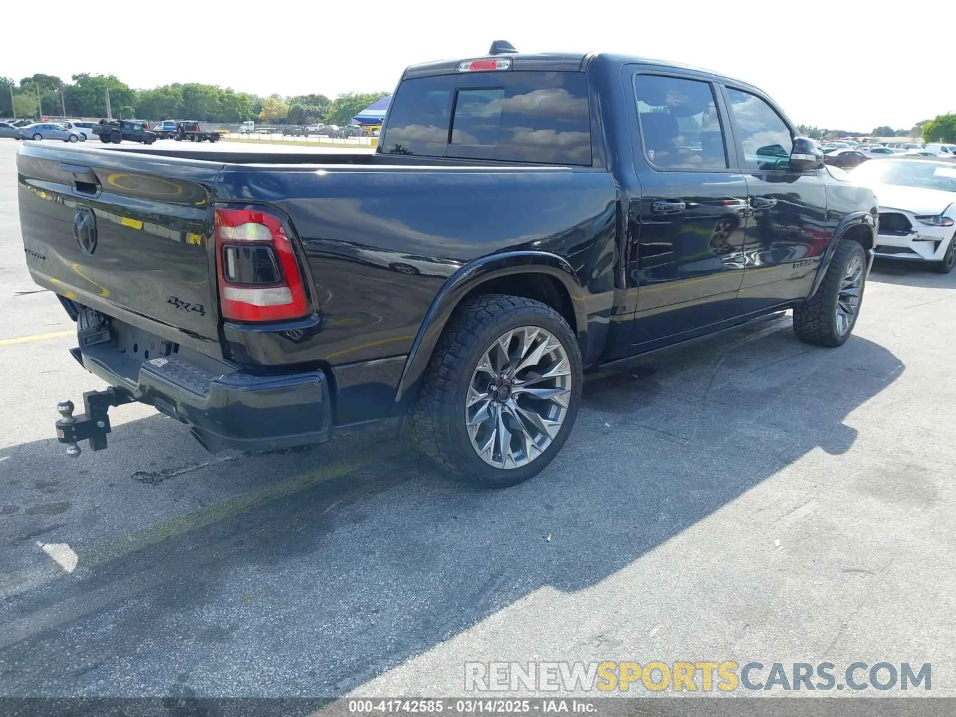 4 fotografías del automóvil dañado 1C6SRFHT6LN213906 RAM 1500 2020
