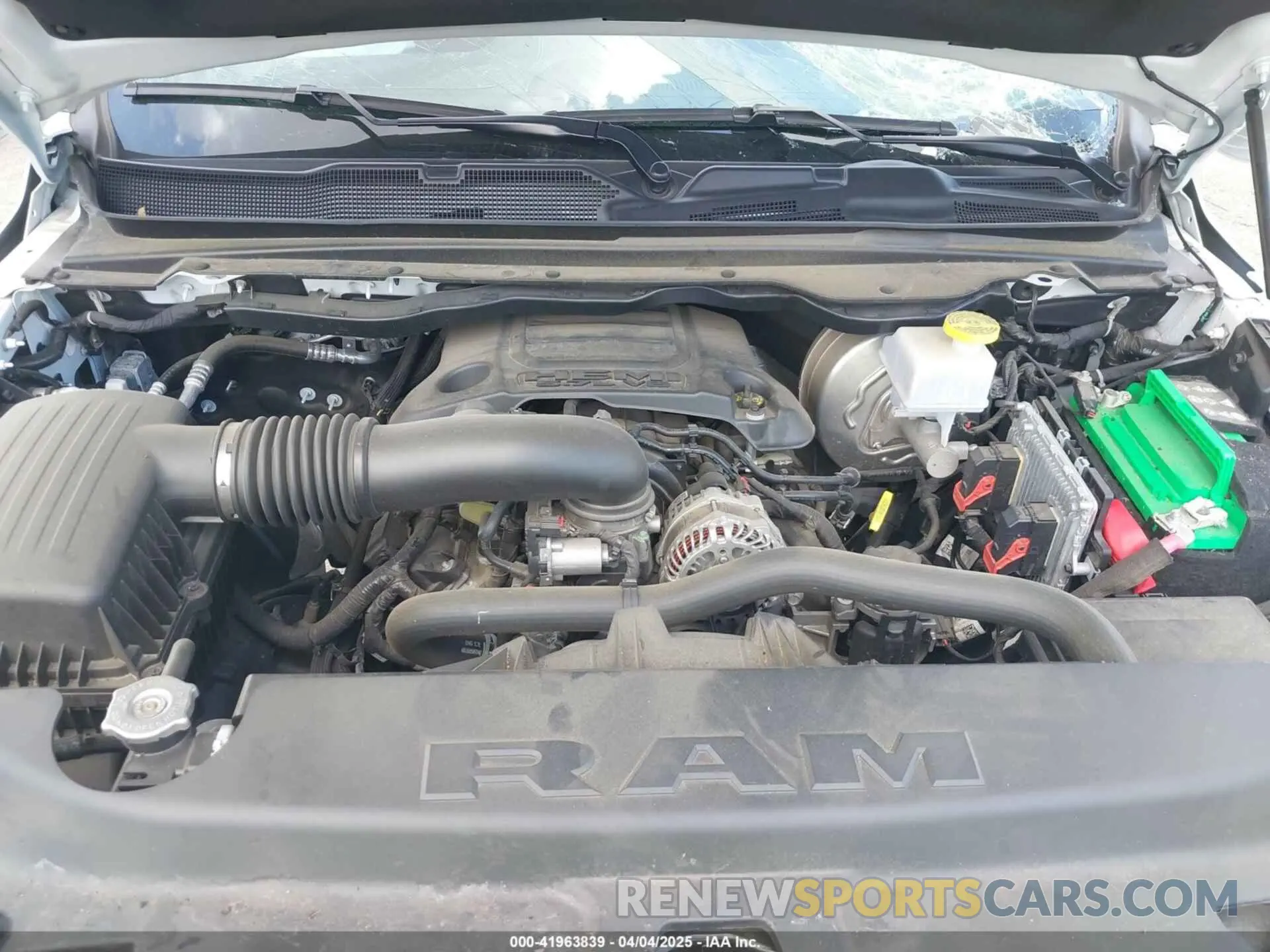 10 fotografías del automóvil dañado 1C6SRFHT6LN364034 RAM 1500 2020
