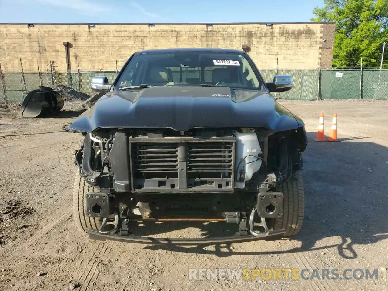 5 fotografías del automóvil dañado 1C6SRFHT8LN189415 RAM 1500 2020