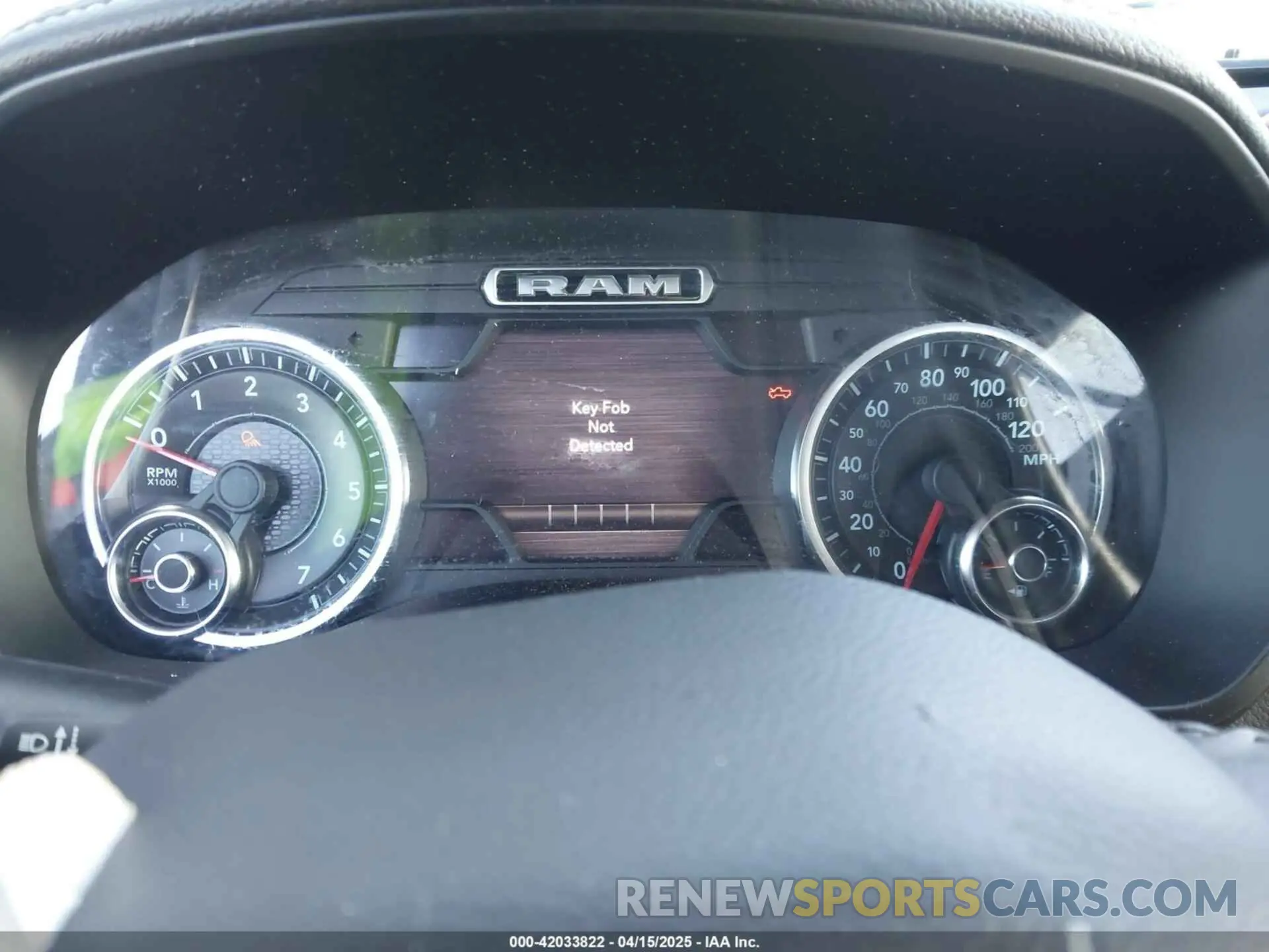14 fotografías del automóvil dañado 1C6SRFJT0LN101435 RAM 1500 2020