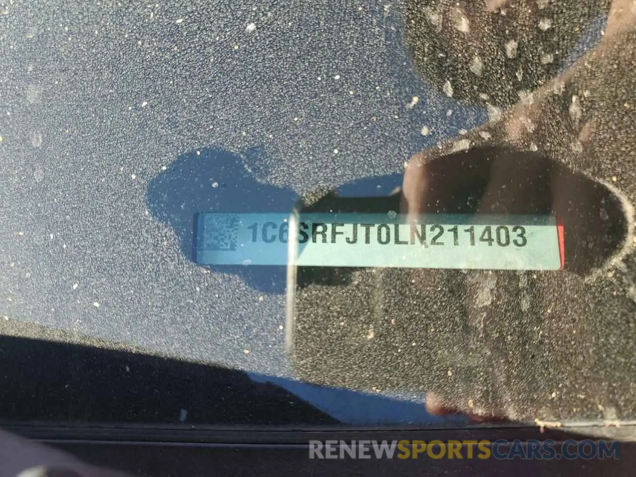 12 fotografías del automóvil dañado 1C6SRFJT0LN211403 RAM 1500 2020