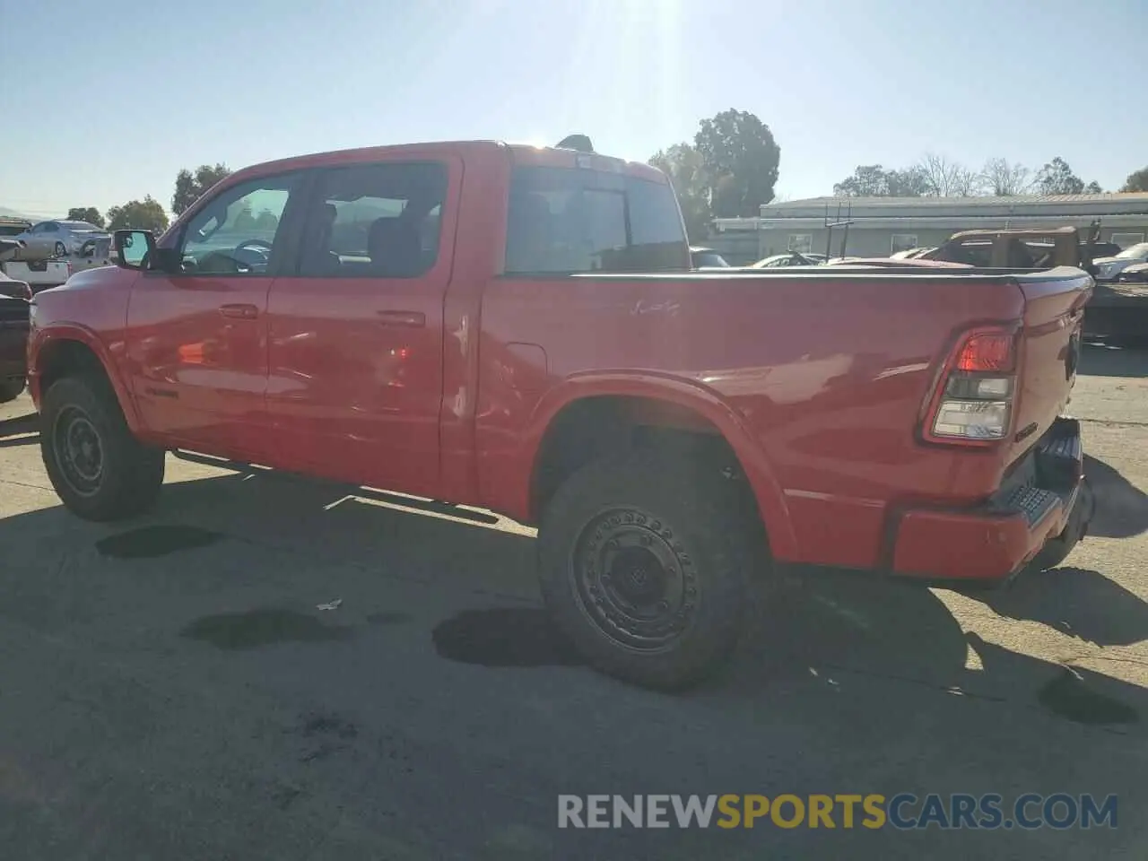 2 fotografías del automóvil dañado 1C6SRFJT0LN211403 RAM 1500 2020
