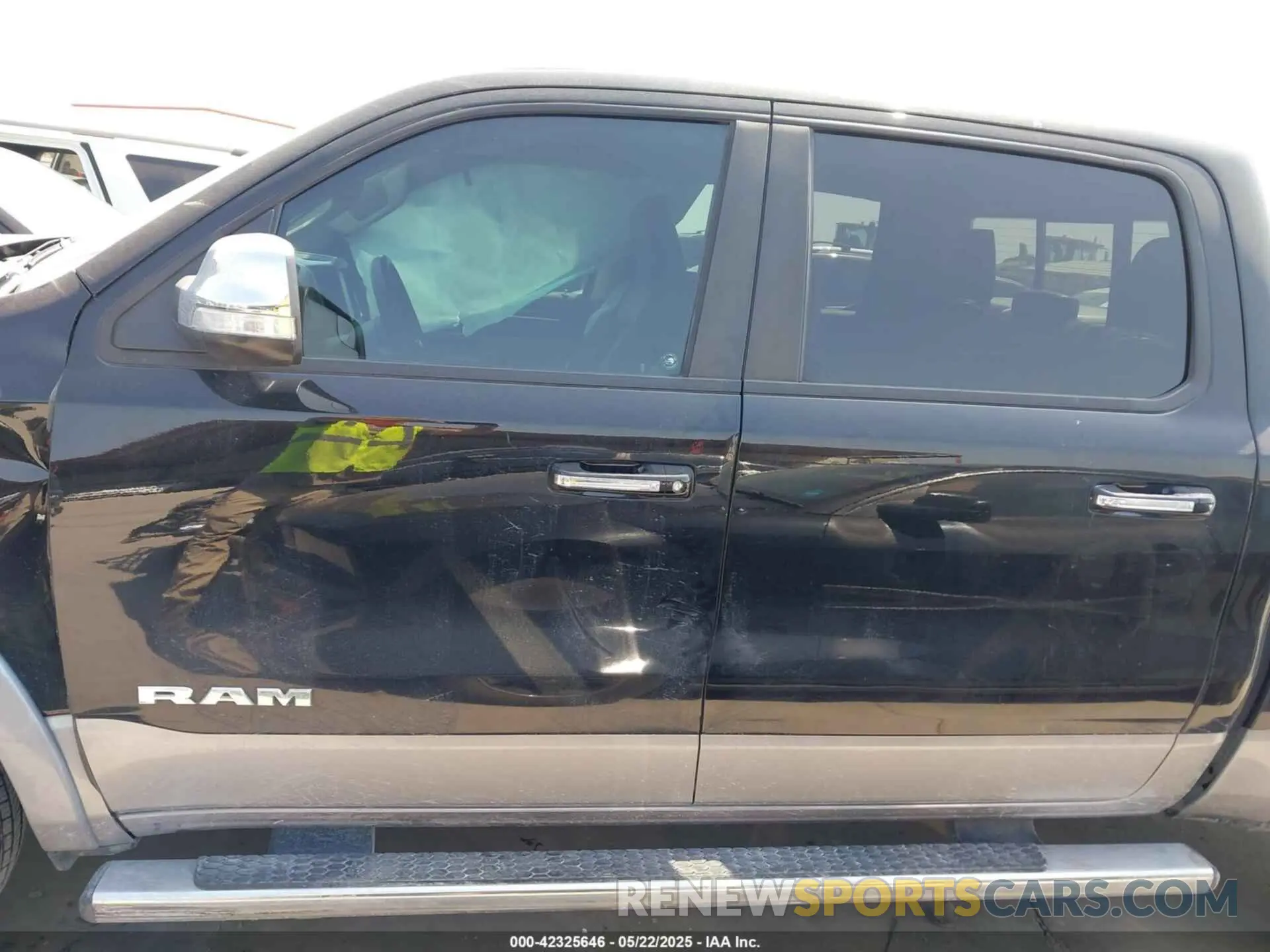 14 fotografías del automóvil dañado 1C6SRFJT0LN323862 RAM 1500 2020