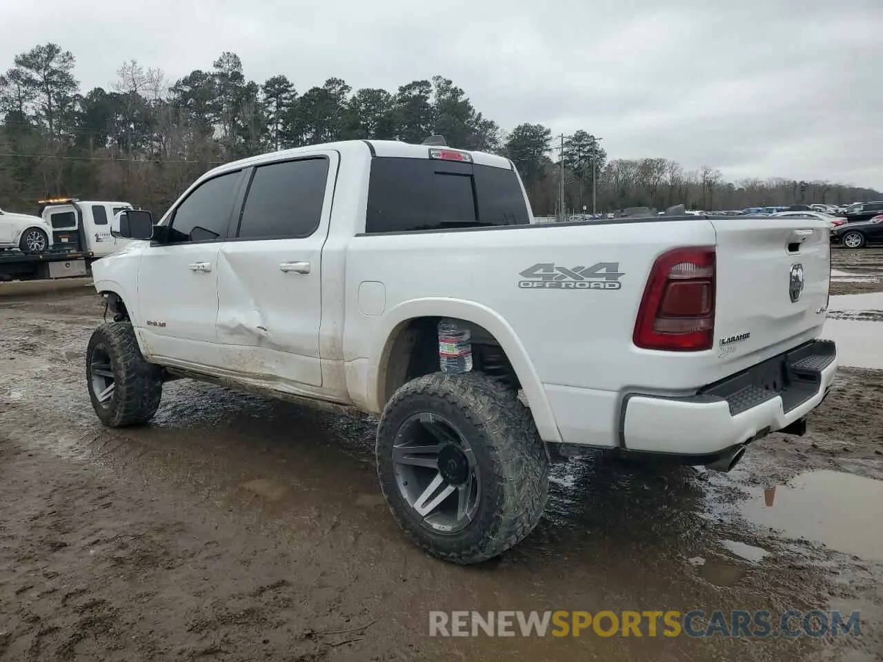 2 fotografías del automóvil dañado 1C6SRFJT1LN134573 RAM 1500 2020