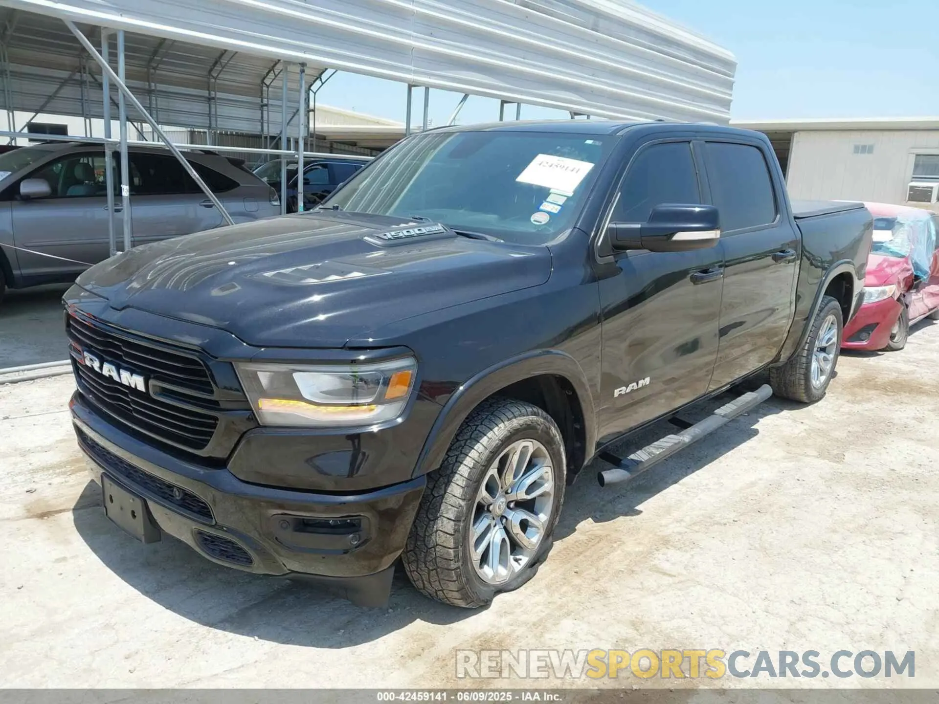 2 fotografías del automóvil dañado 1C6SRFJT1LN287776 RAM 1500 2020