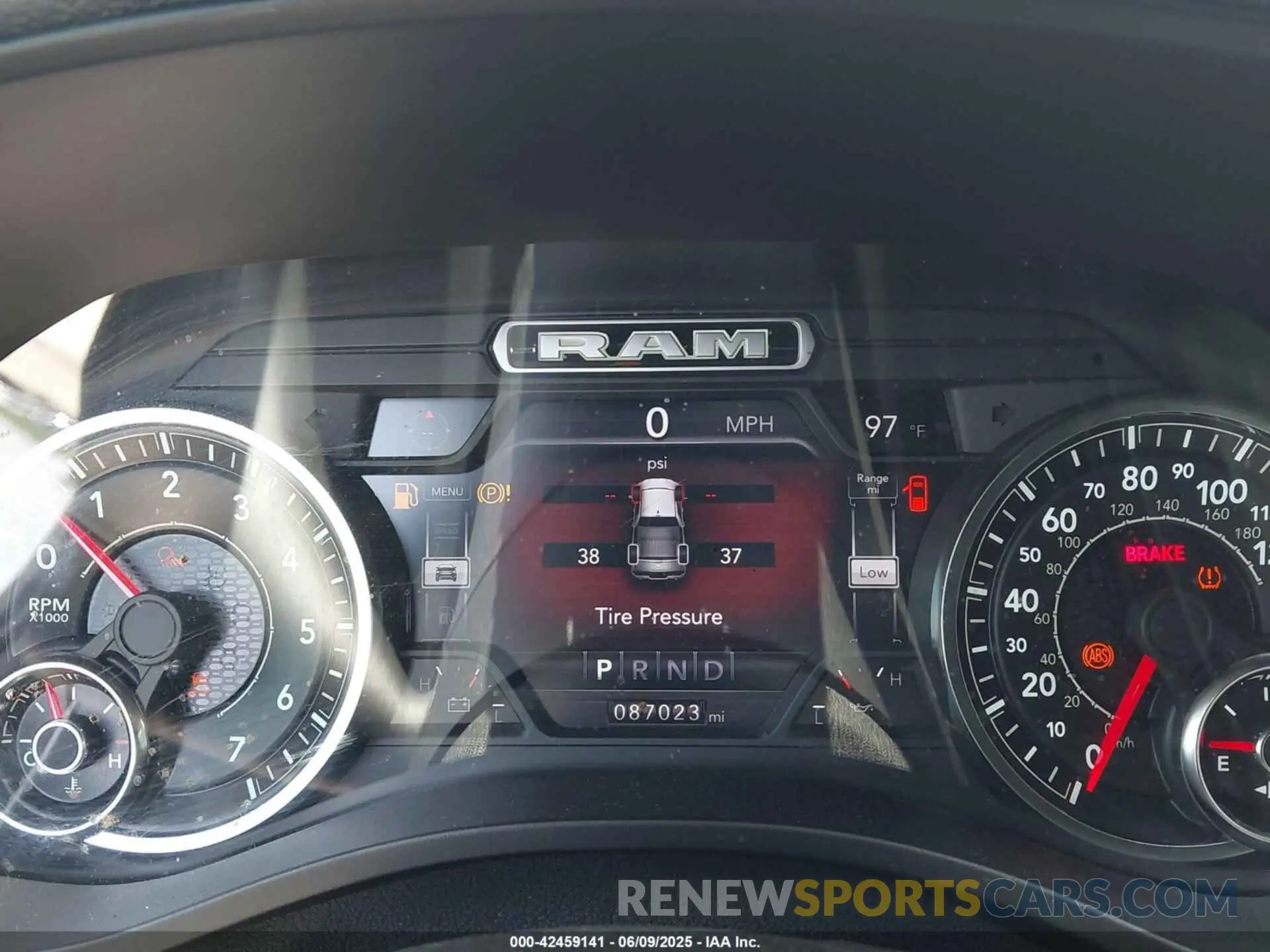 7 fotografías del automóvil dañado 1C6SRFJT1LN287776 RAM 1500 2020