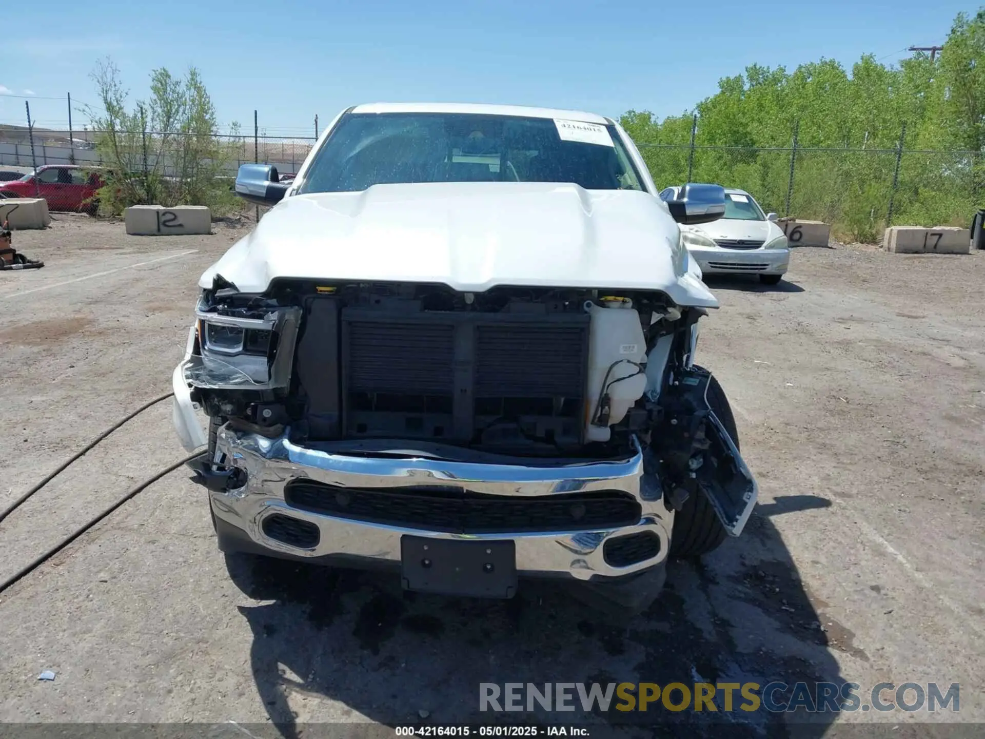 13 fotografías del automóvil dañado 1C6SRFJT1LN377445 RAM 1500 2020