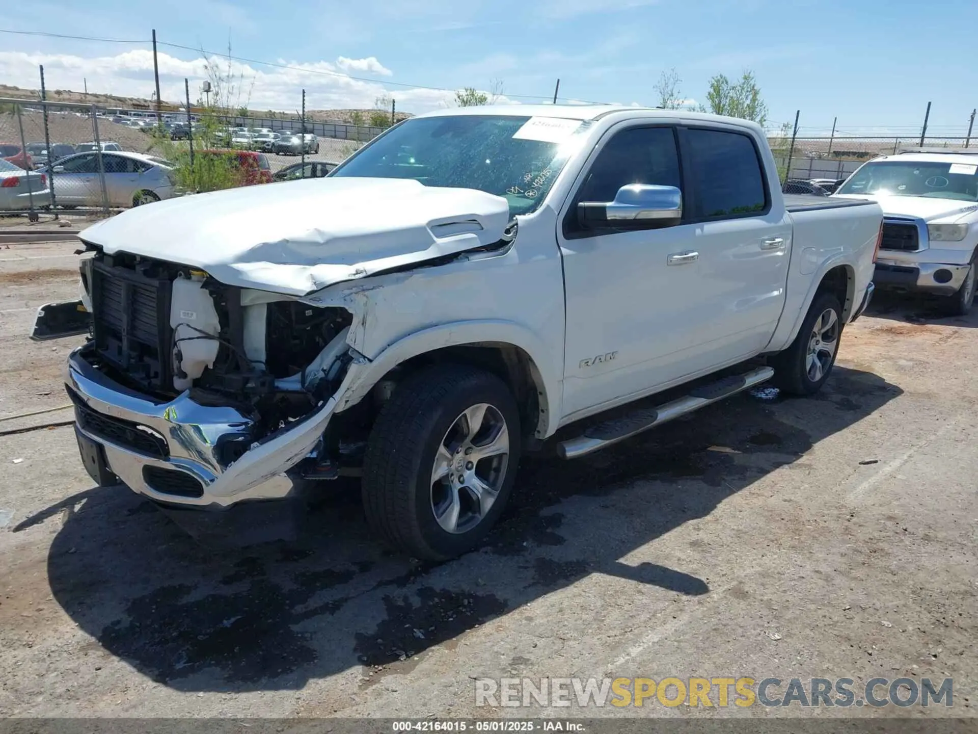 2 fotografías del automóvil dañado 1C6SRFJT1LN377445 RAM 1500 2020