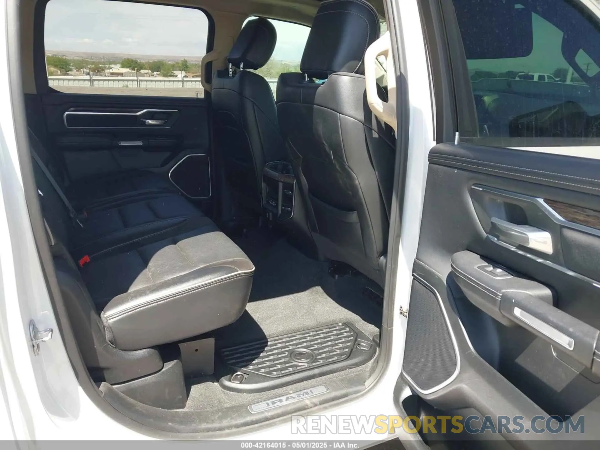 8 fotografías del automóvil dañado 1C6SRFJT1LN377445 RAM 1500 2020