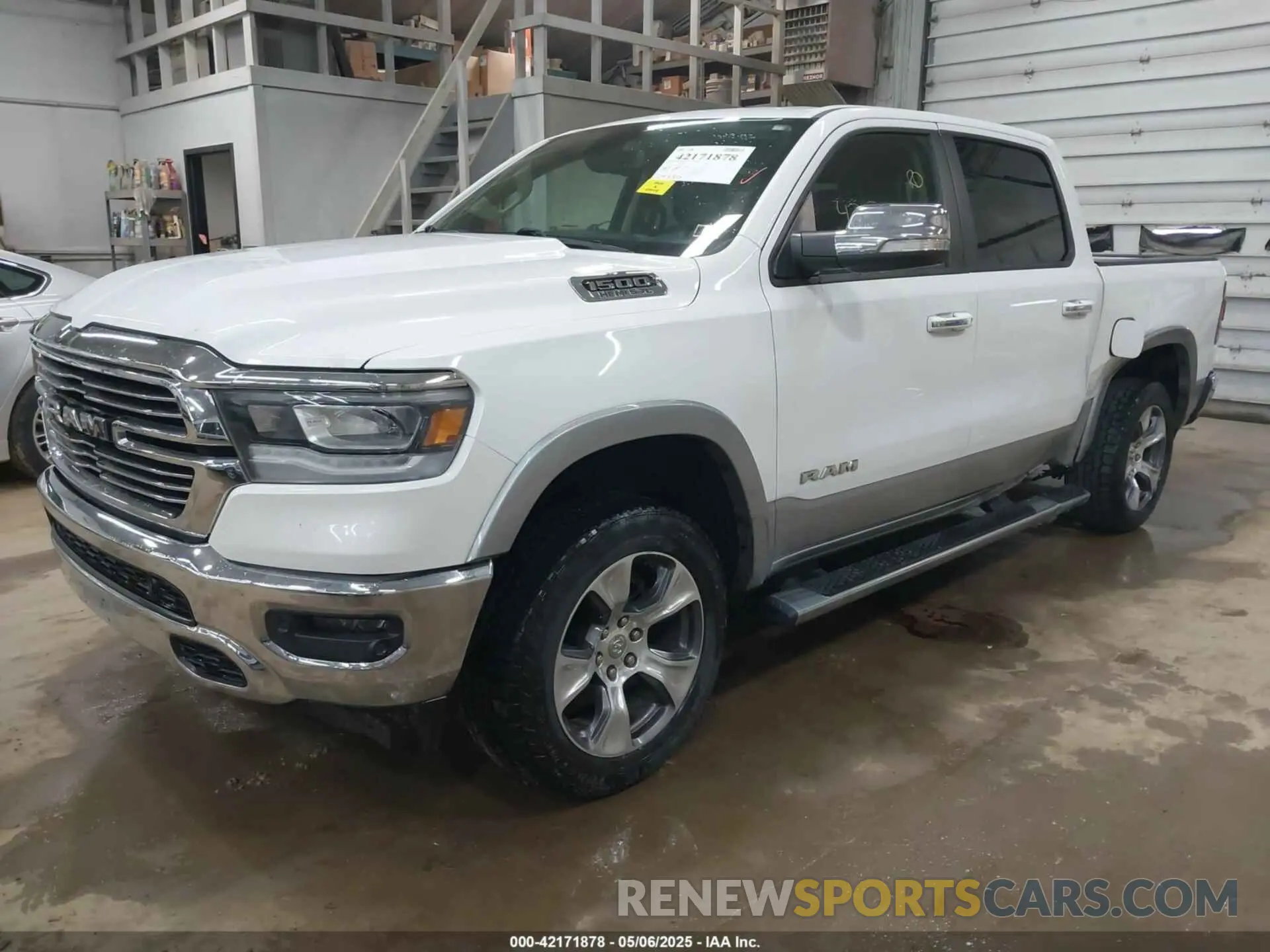 2 fotografías del automóvil dañado 1C6SRFJT4LN356072 RAM 1500 2020