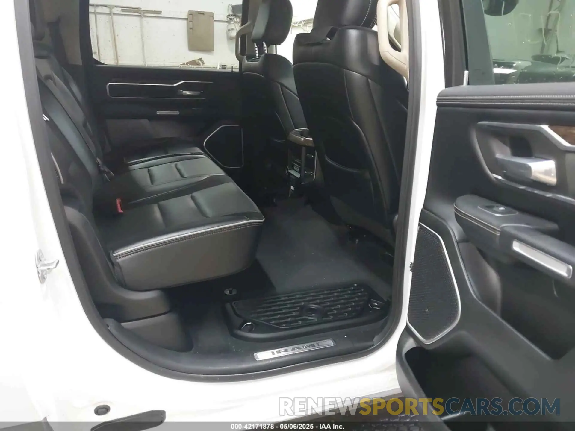 8 fotografías del automóvil dañado 1C6SRFJT4LN356072 RAM 1500 2020