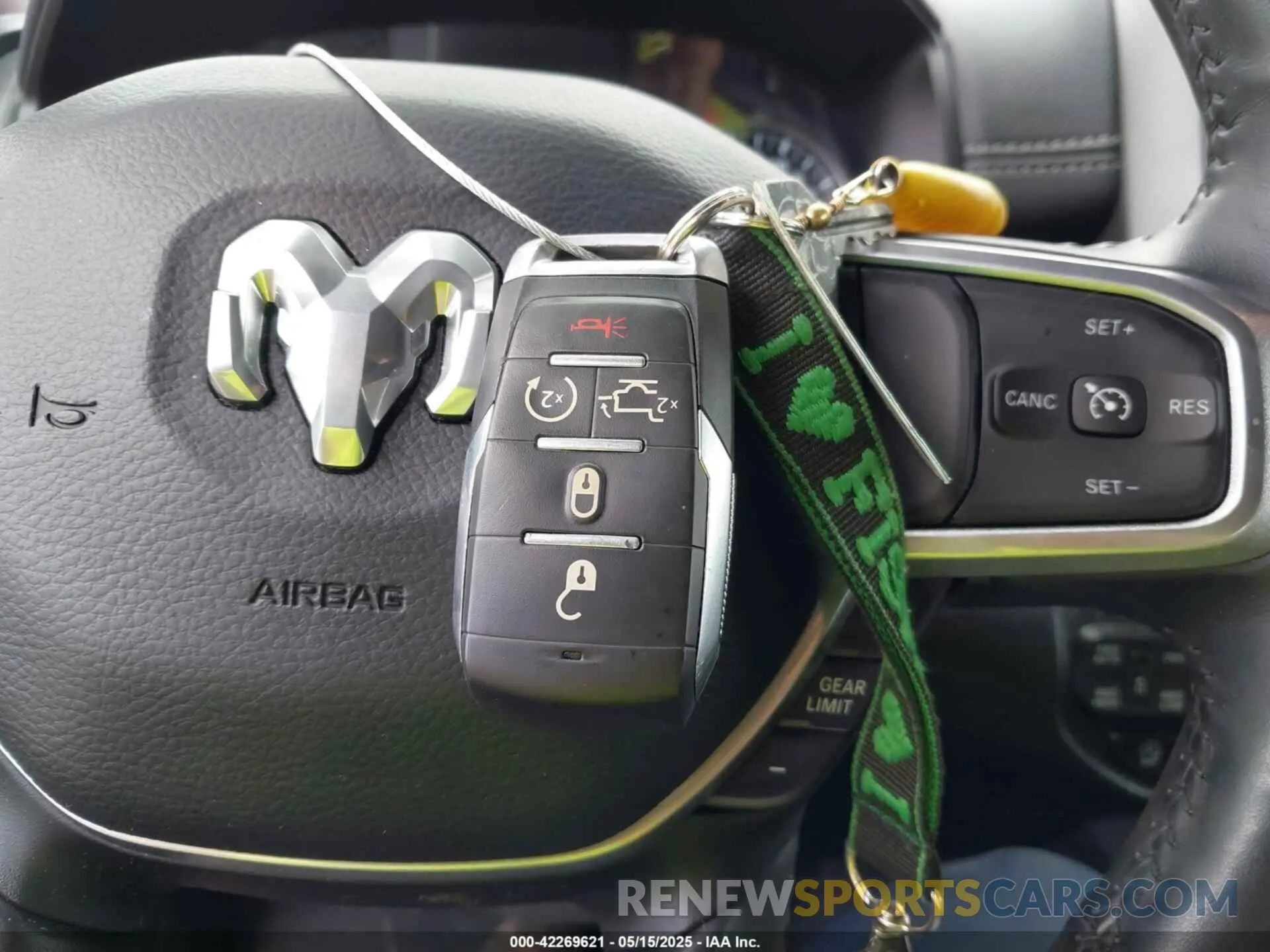 11 fotografías del automóvil dañado 1C6SRFJT6LN183087 RAM 1500 2020