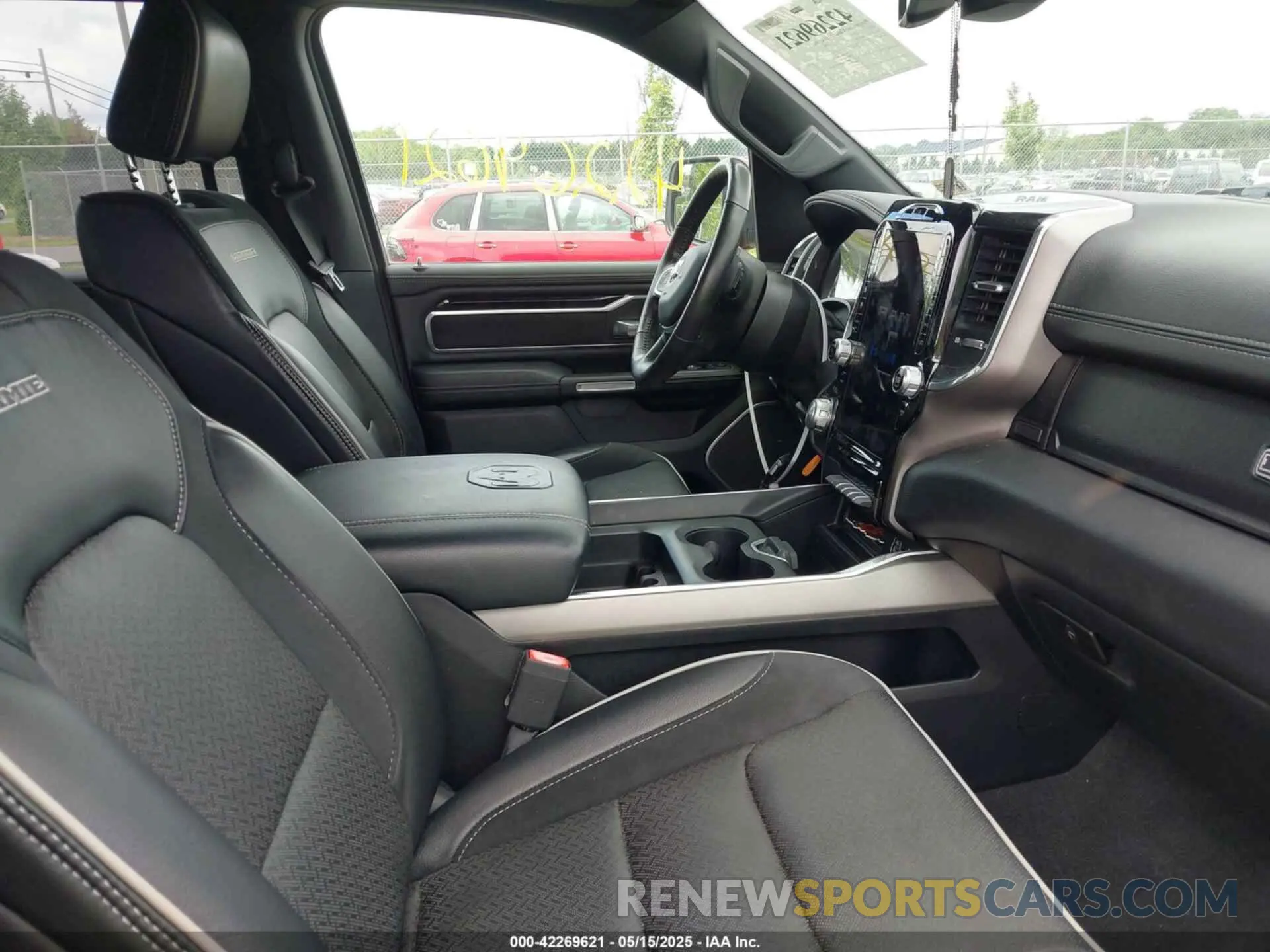 5 fotografías del automóvil dañado 1C6SRFJT6LN183087 RAM 1500 2020