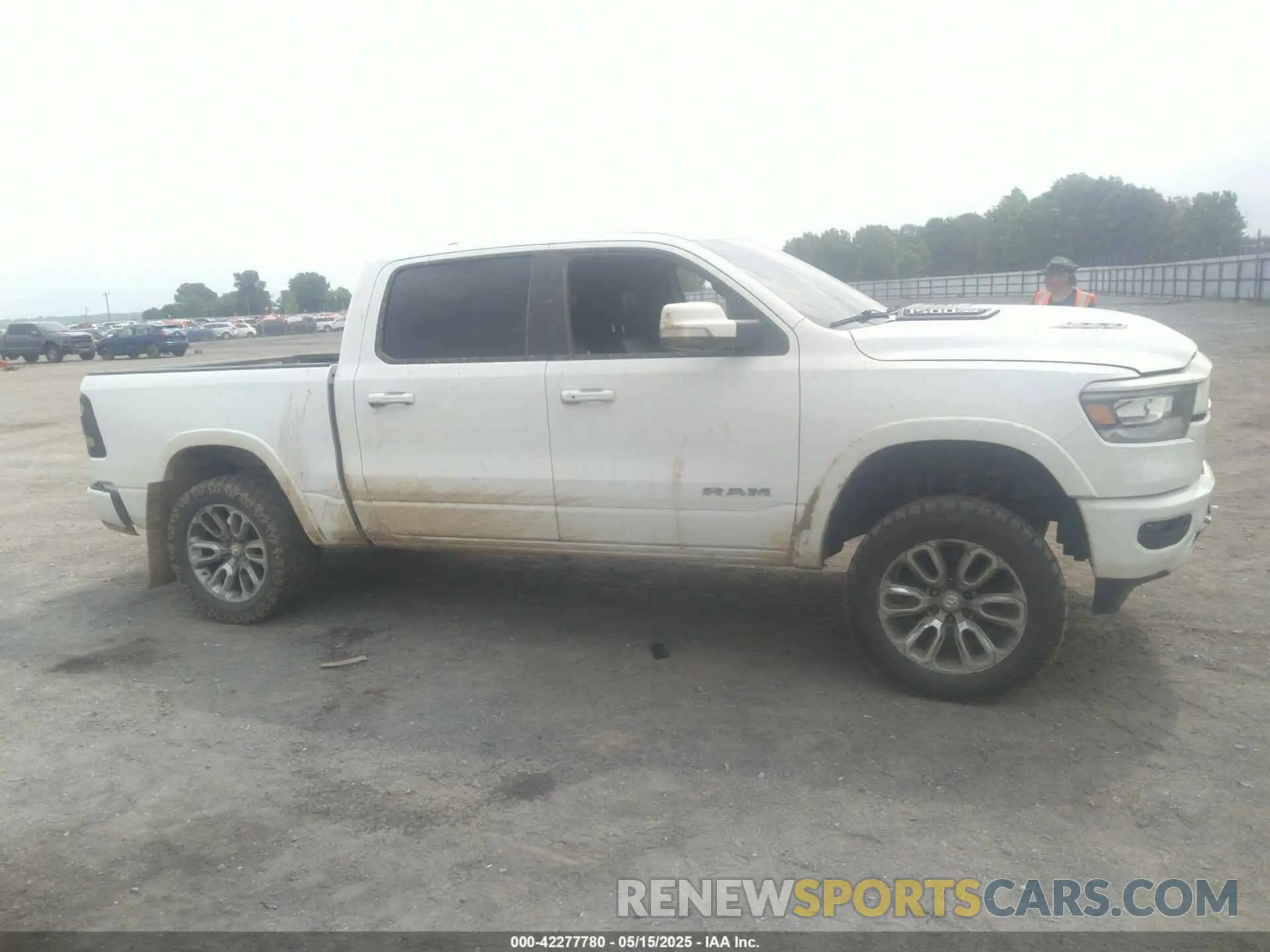 13 fotografías del automóvil dañado 1C6SRFJT6LN398405 RAM 1500 2020