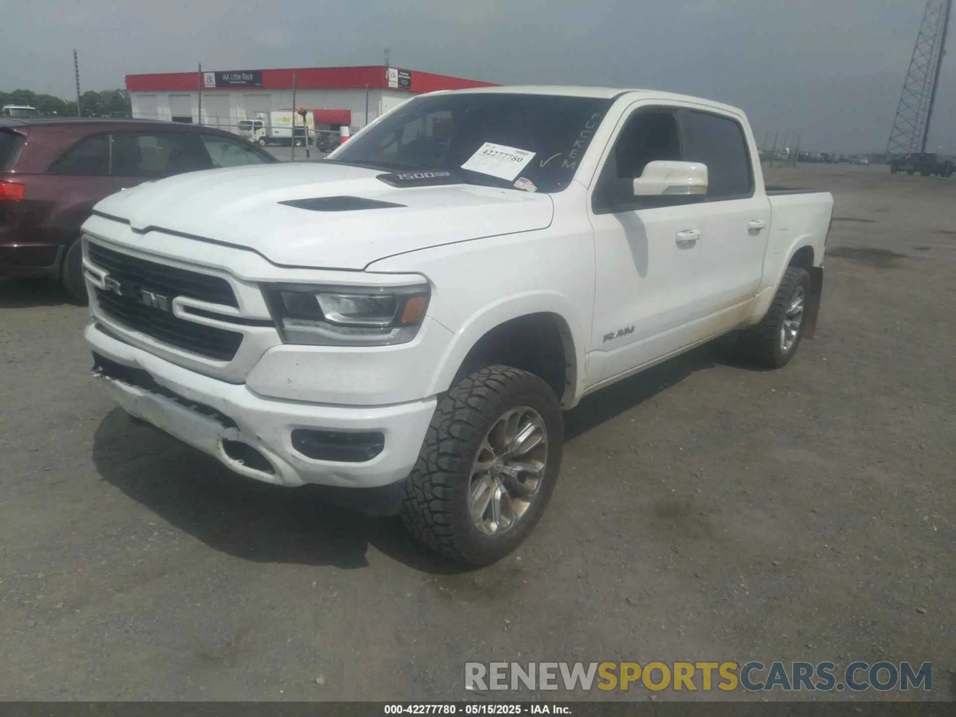 2 fotografías del automóvil dañado 1C6SRFJT6LN398405 RAM 1500 2020