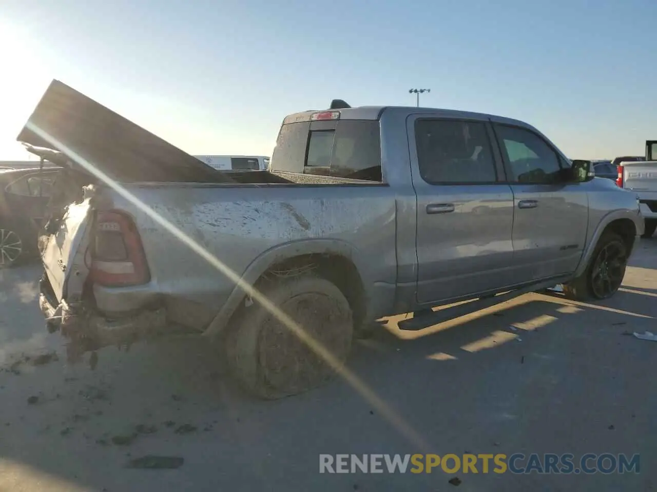 3 fotografías del automóvil dañado 1C6SRFJT7LN162071 RAM 1500 2020