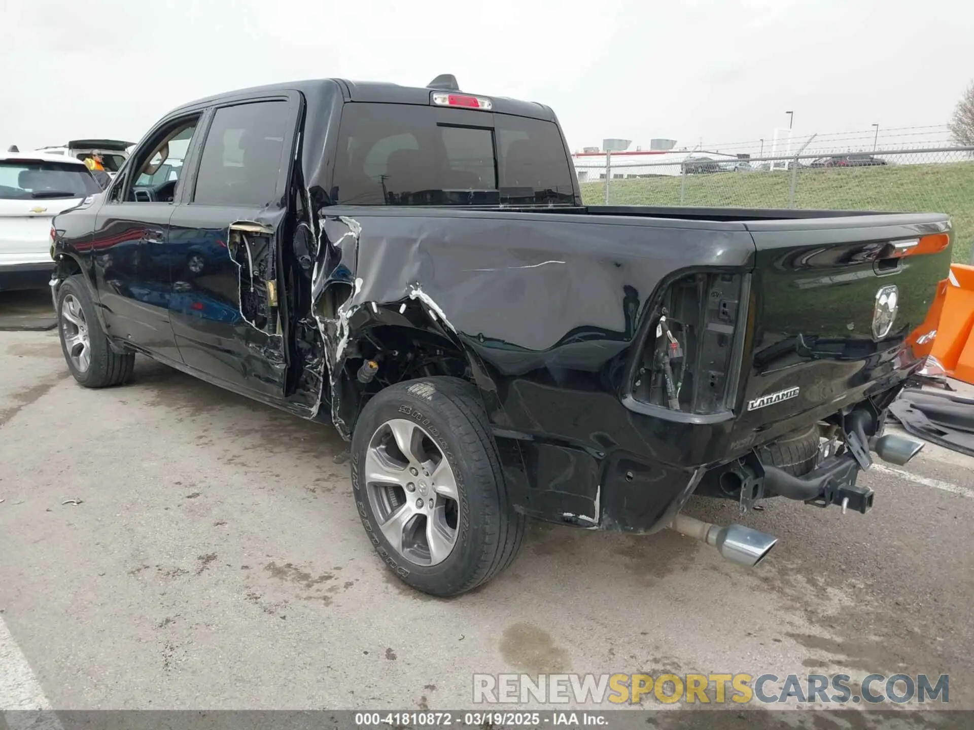 3 fotografías del automóvil dañado 1C6SRFJT8LN419772 RAM 1500 2020