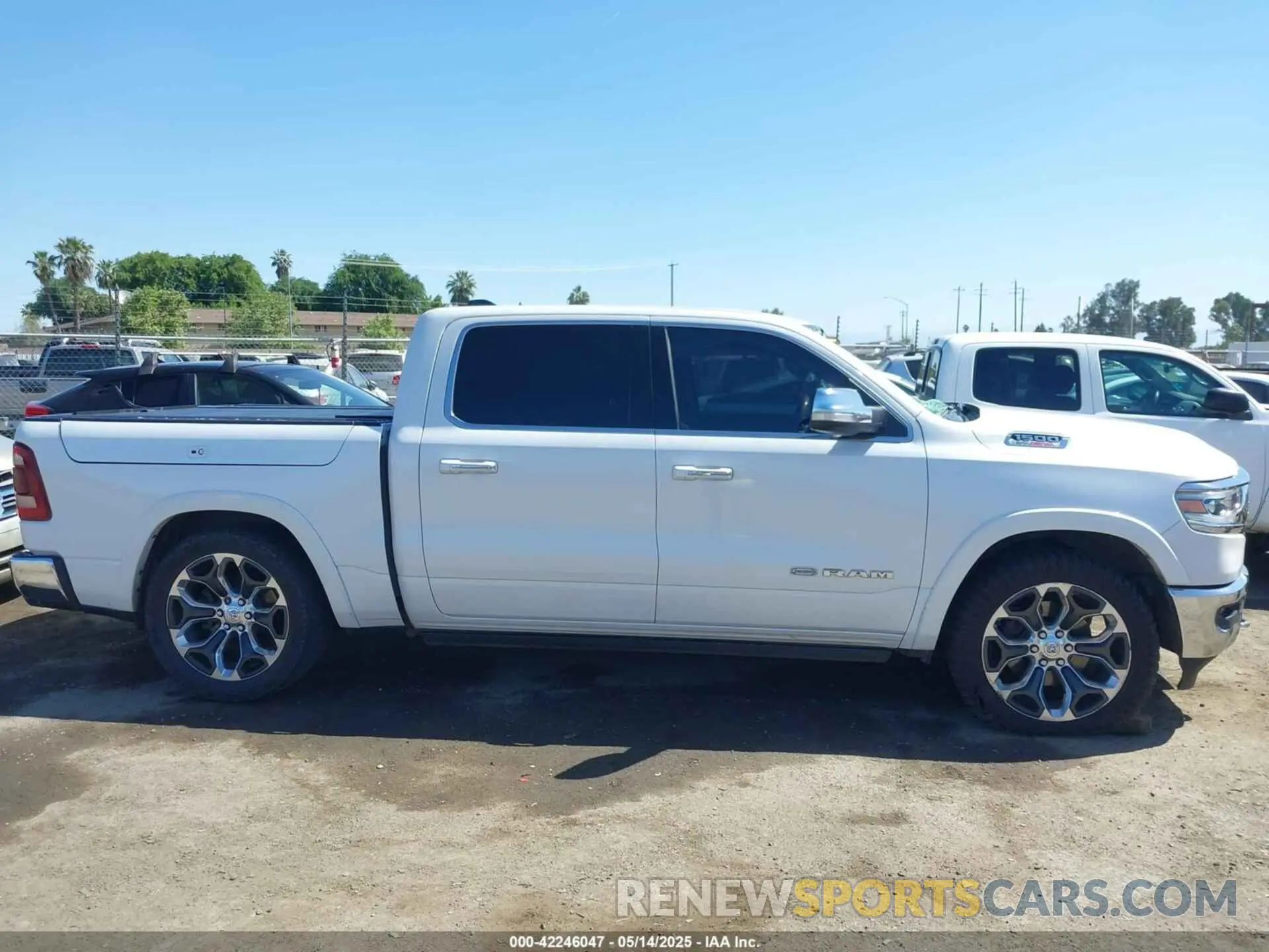 13 fotografías del automóvil dañado 1C6SRFKM9LN229373 RAM 1500 2020