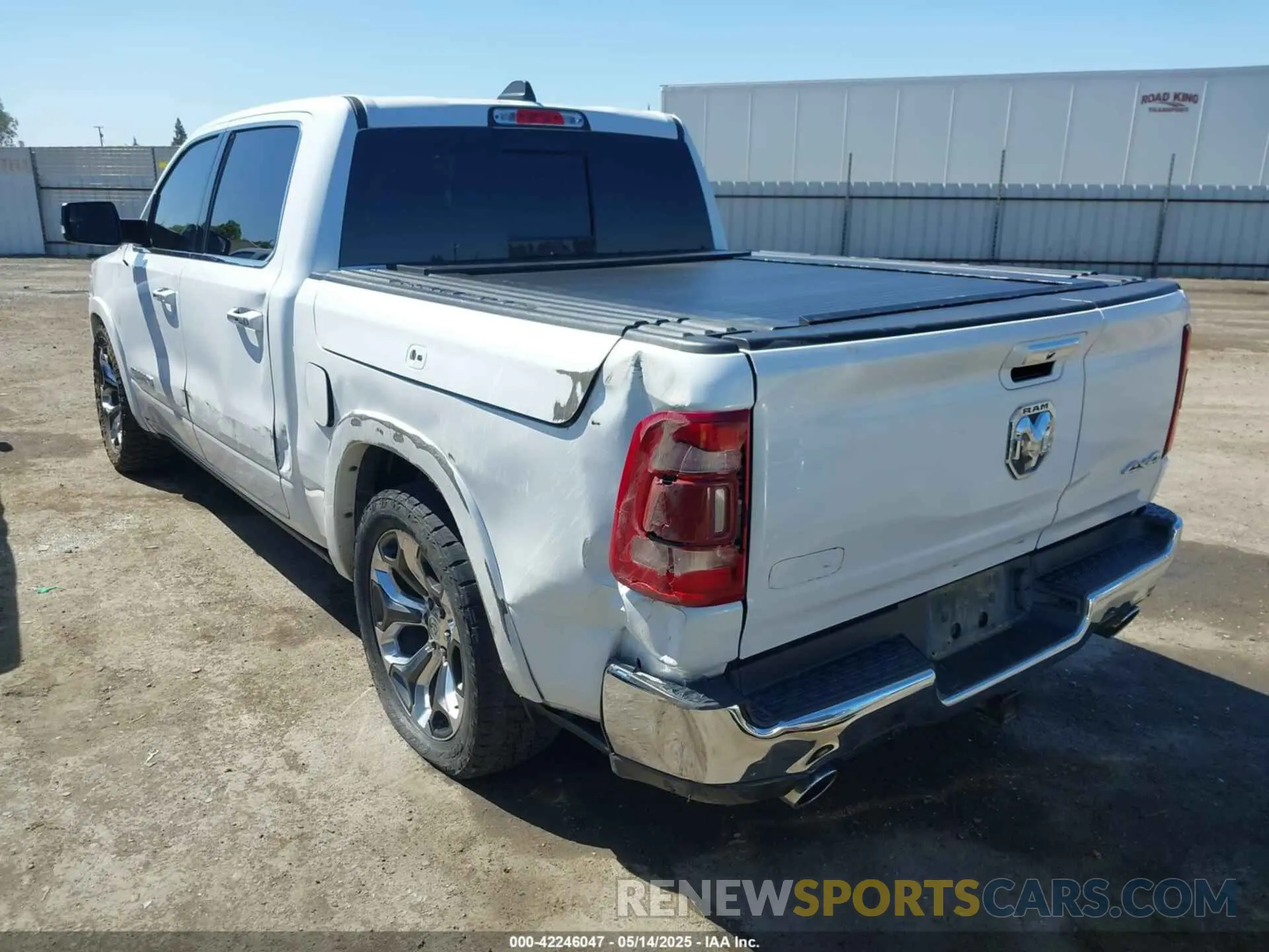 3 fotografías del automóvil dañado 1C6SRFKM9LN229373 RAM 1500 2020