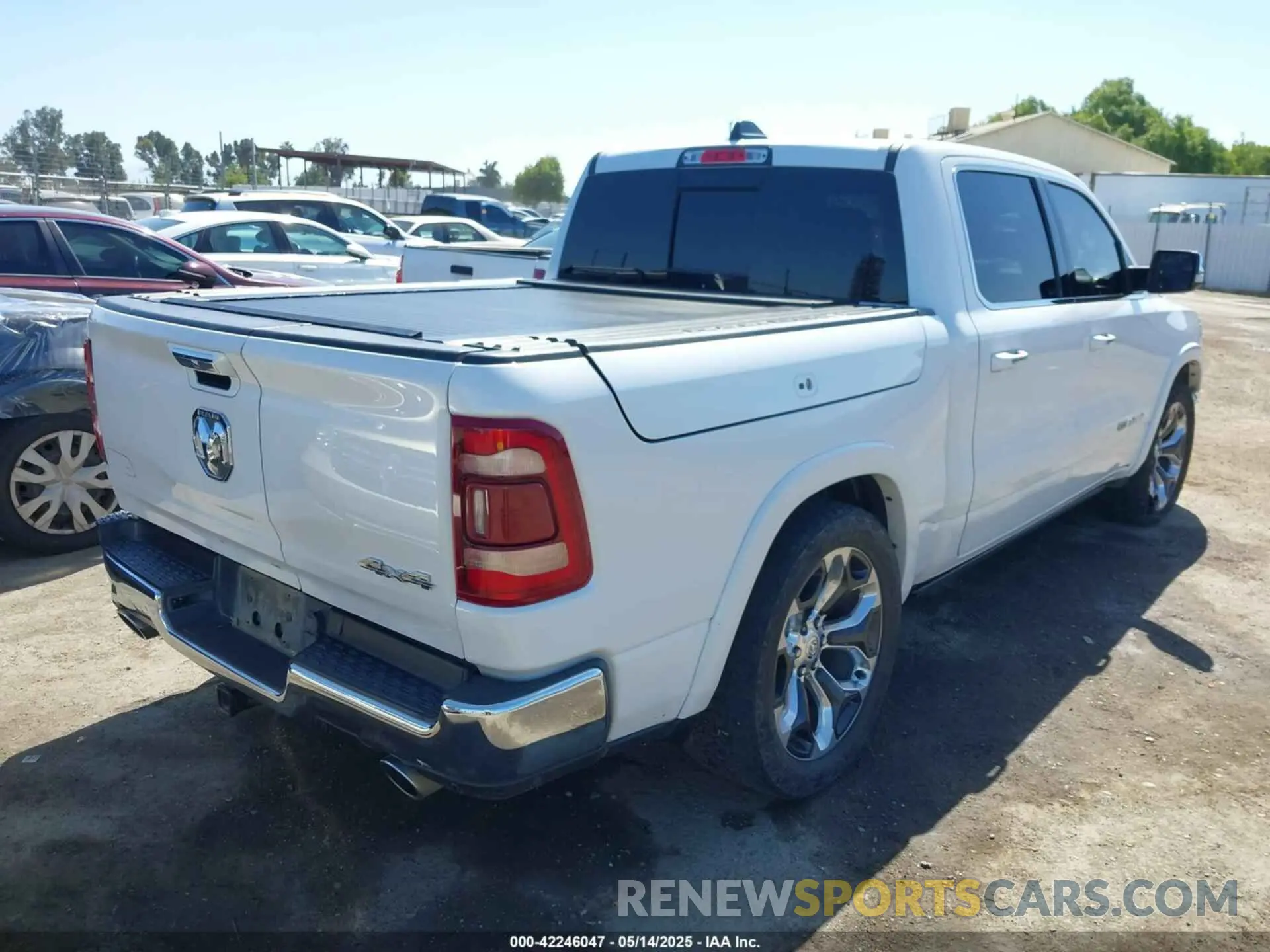 4 fotografías del automóvil dañado 1C6SRFKM9LN229373 RAM 1500 2020