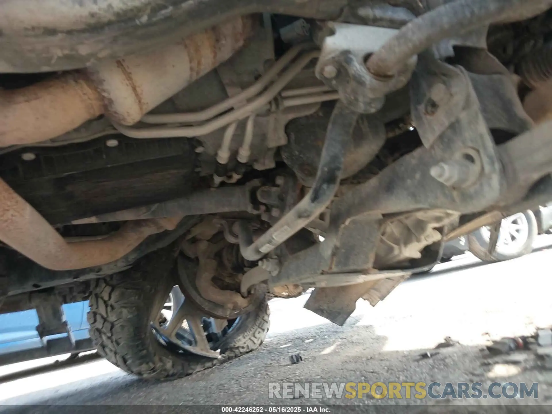 12 fotografías del automóvil dañado 1C6SRFKT0LN127449 RAM 1500 2020