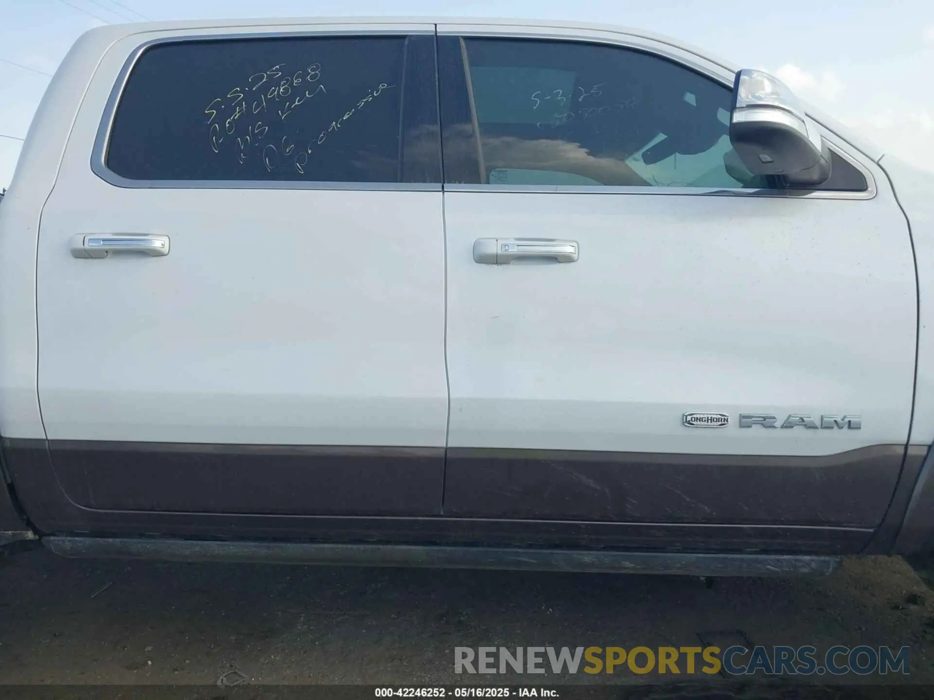 13 fotografías del automóvil dañado 1C6SRFKT0LN127449 RAM 1500 2020