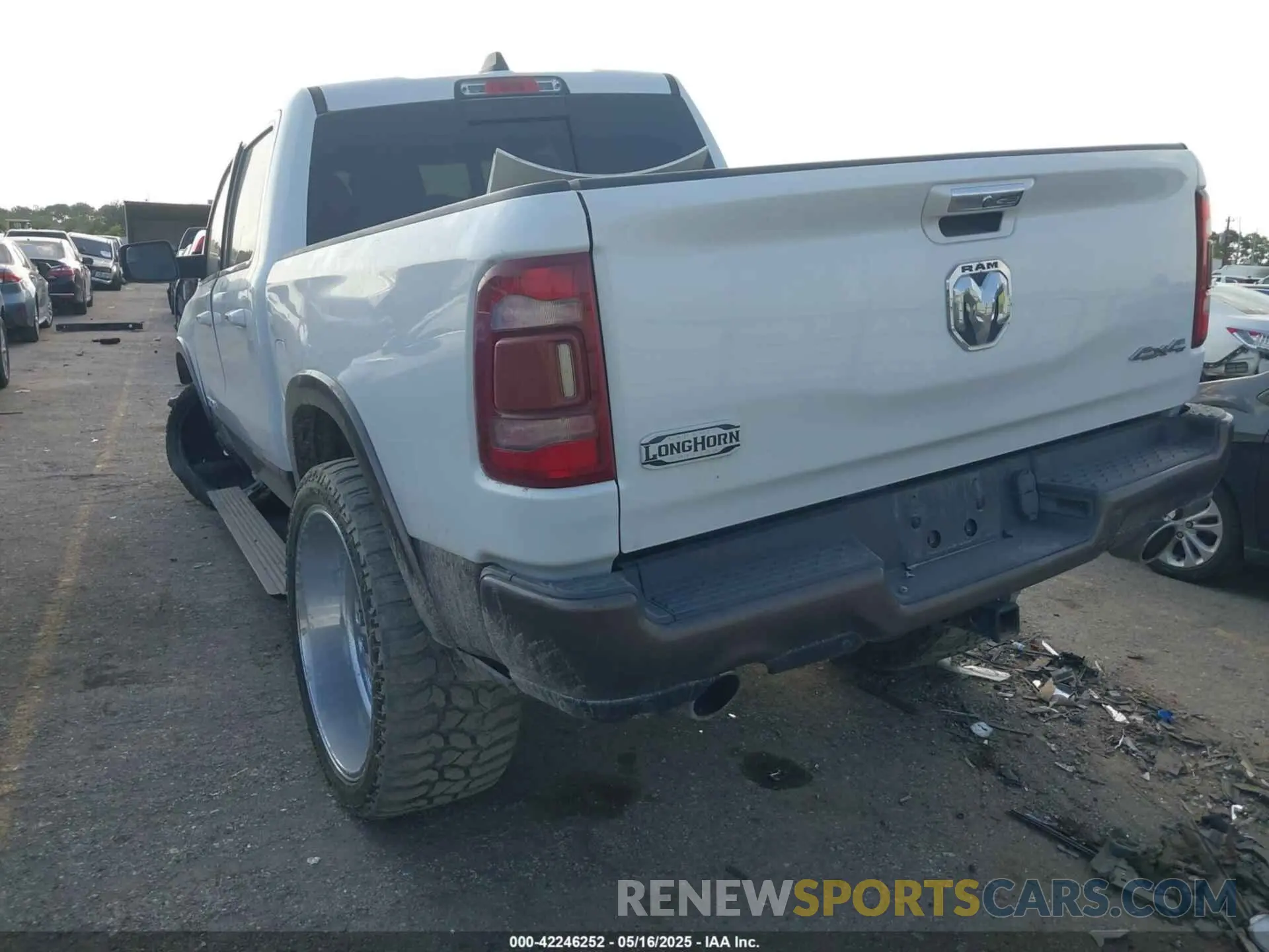 3 fotografías del automóvil dañado 1C6SRFKT0LN127449 RAM 1500 2020