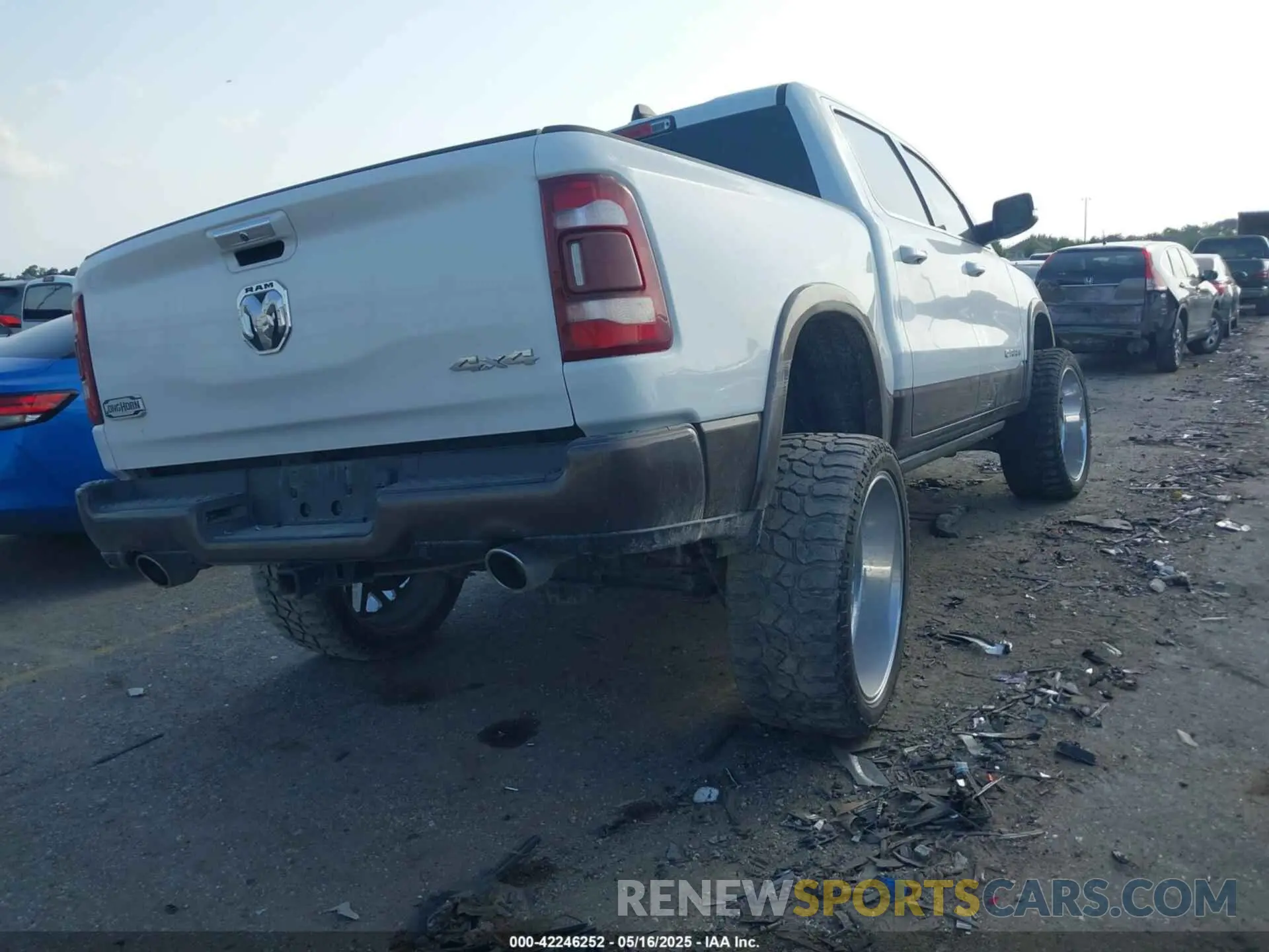 4 fotografías del automóvil dañado 1C6SRFKT0LN127449 RAM 1500 2020