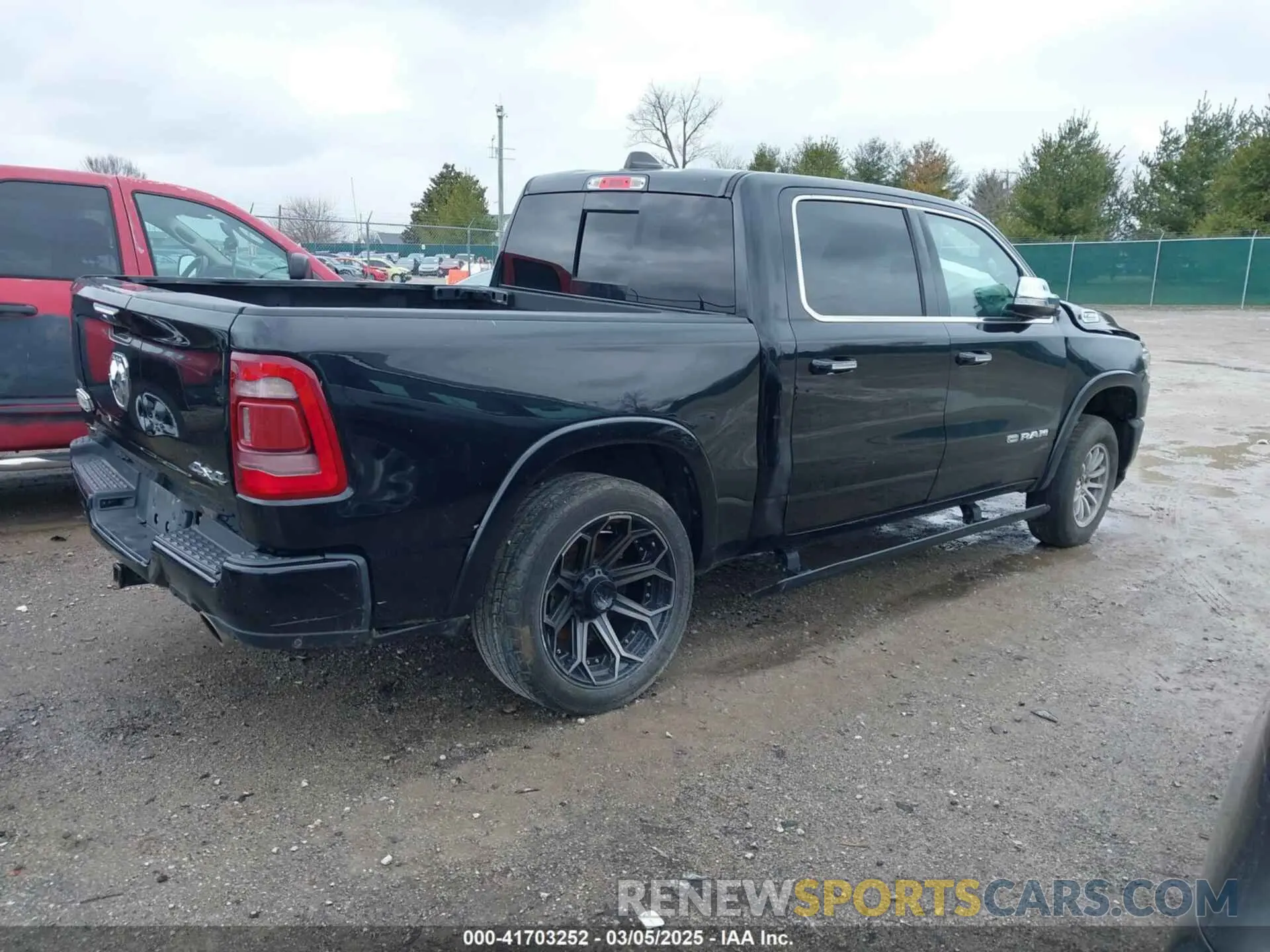 4 fotografías del automóvil dañado 1C6SRFKT8LN234913 RAM 1500 2020