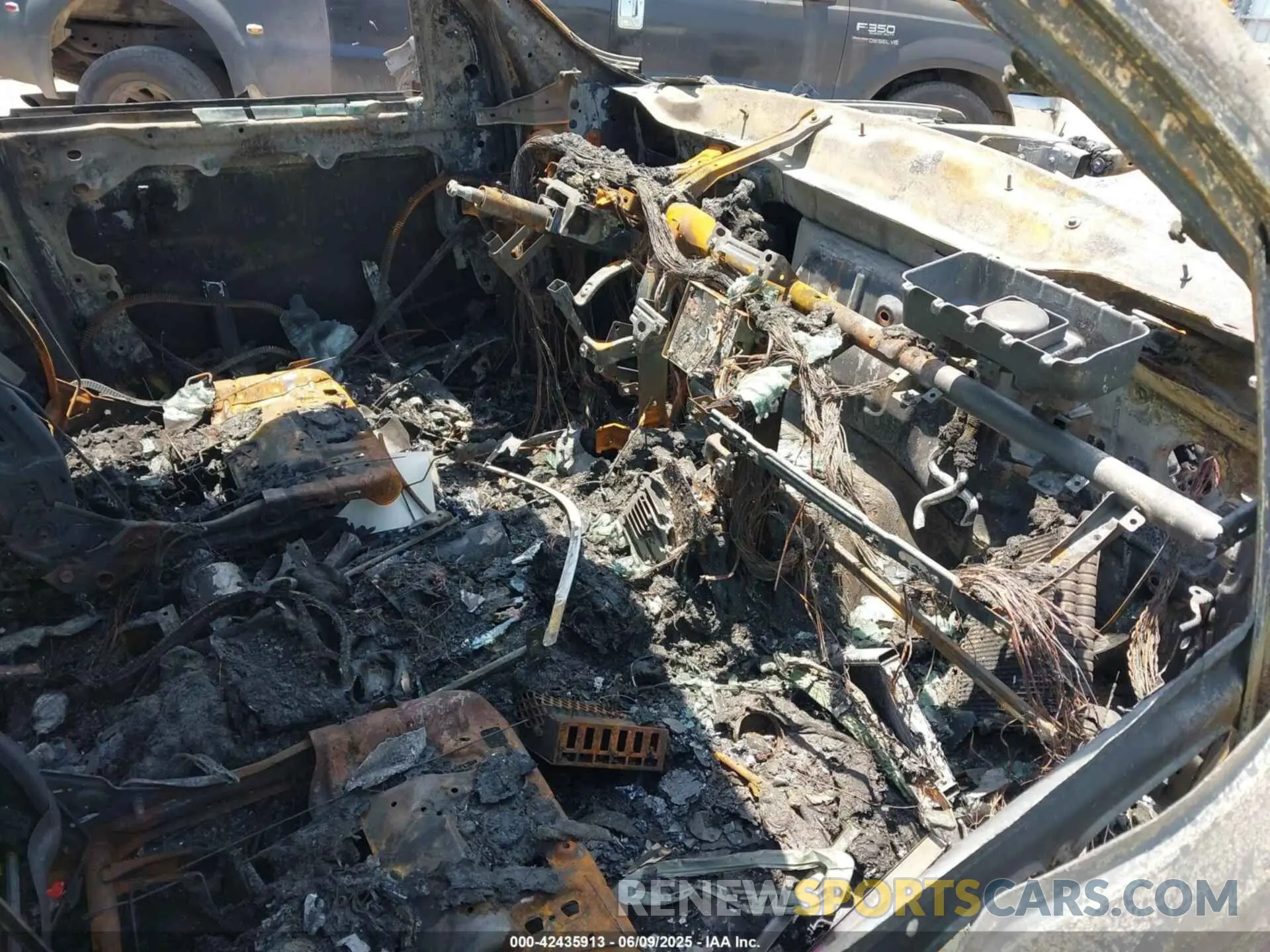 5 fotografías del automóvil dañado 1C6SRFKT9LN180750 RAM 1500 2020