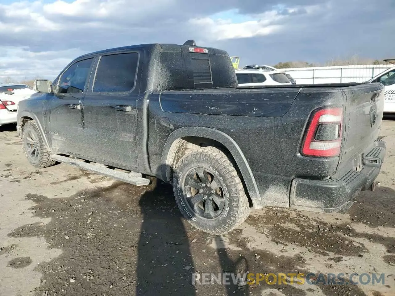 2 fotografías del automóvil dañado 1C6SRFLM6LN306991 RAM 1500 2020