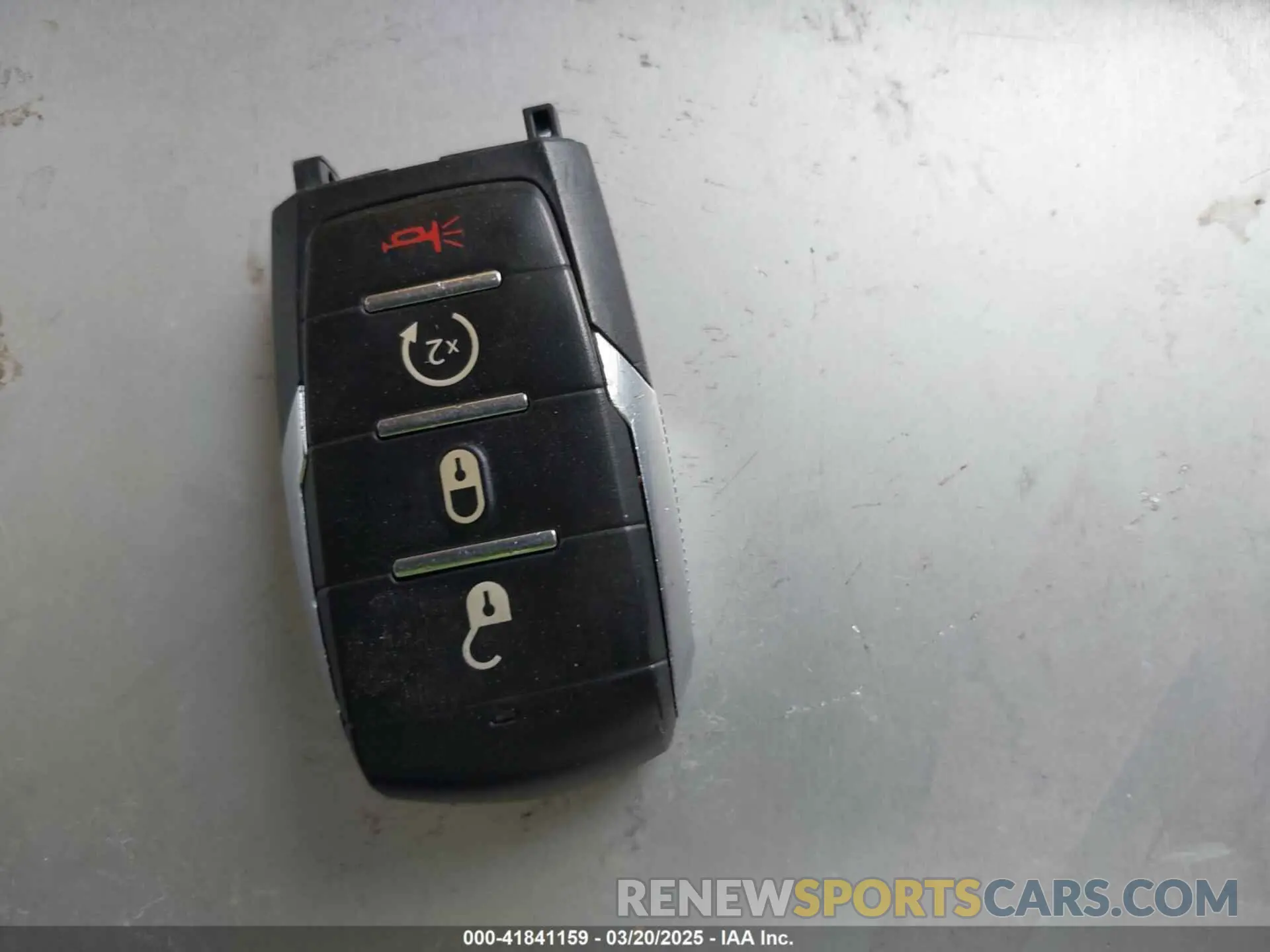 11 fotografías del automóvil dañado 1C6SRFLT0LN162491 RAM 1500 2020