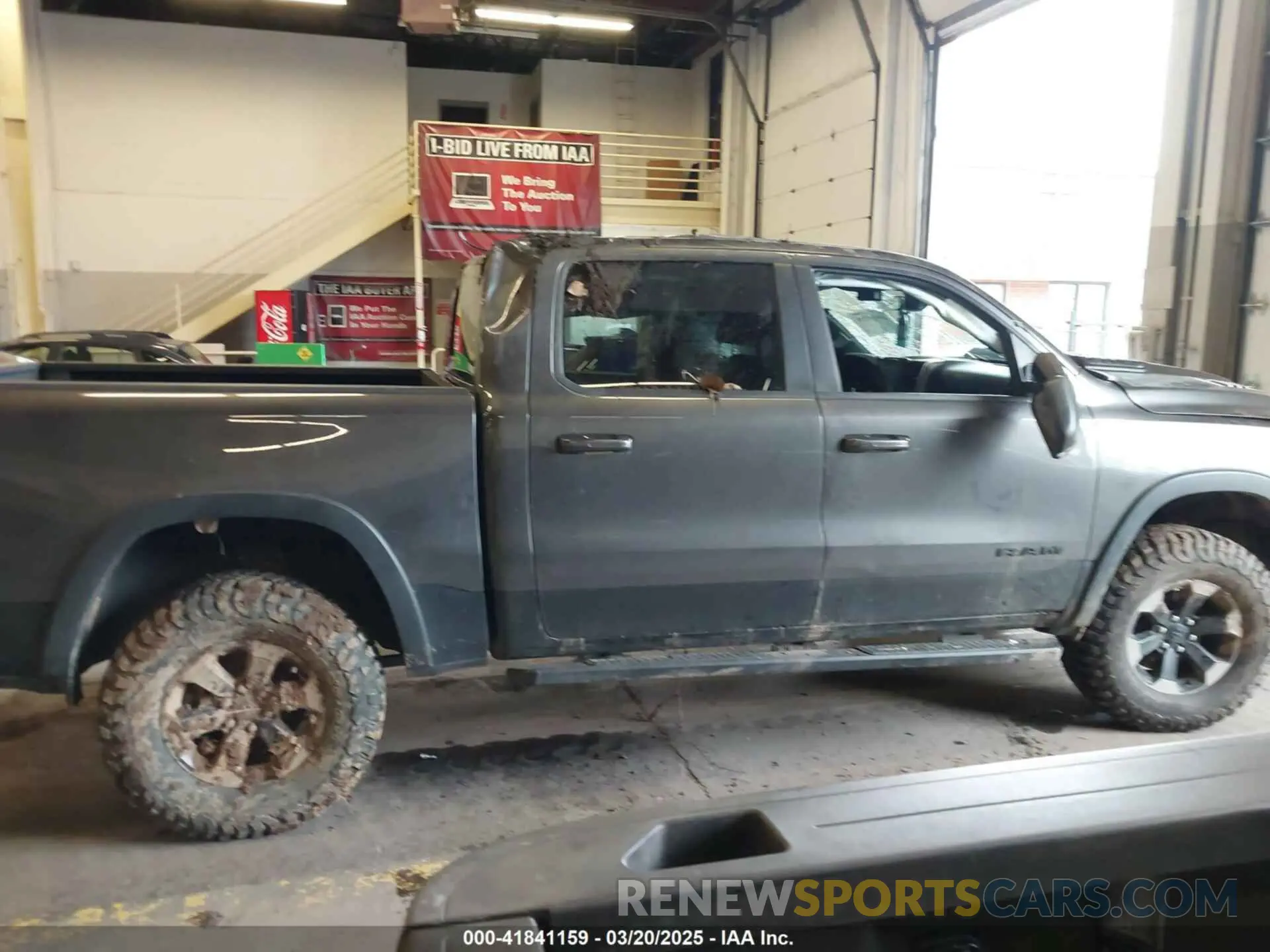 14 fotografías del automóvil dañado 1C6SRFLT0LN162491 RAM 1500 2020