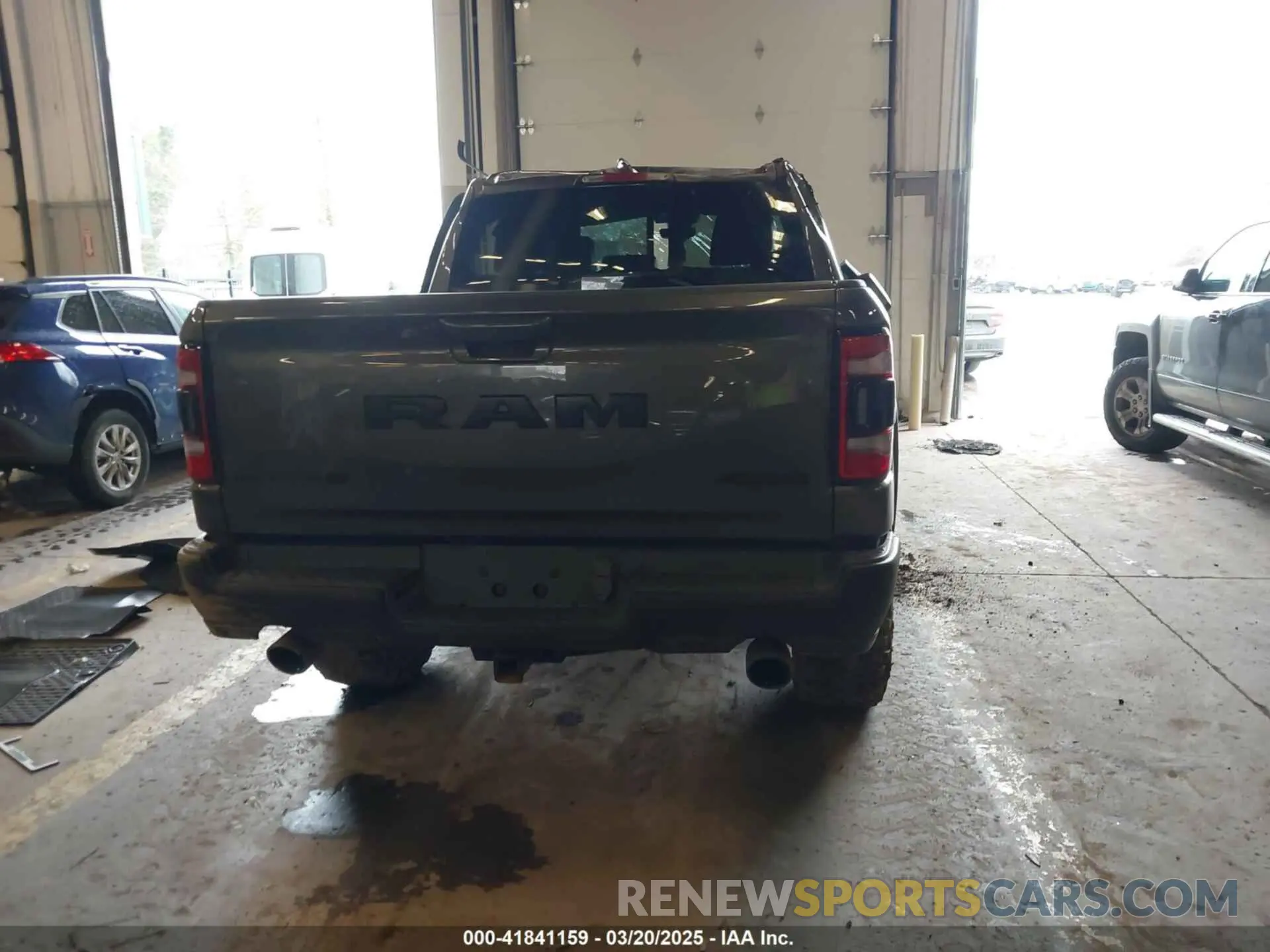 17 fotografías del automóvil dañado 1C6SRFLT0LN162491 RAM 1500 2020
