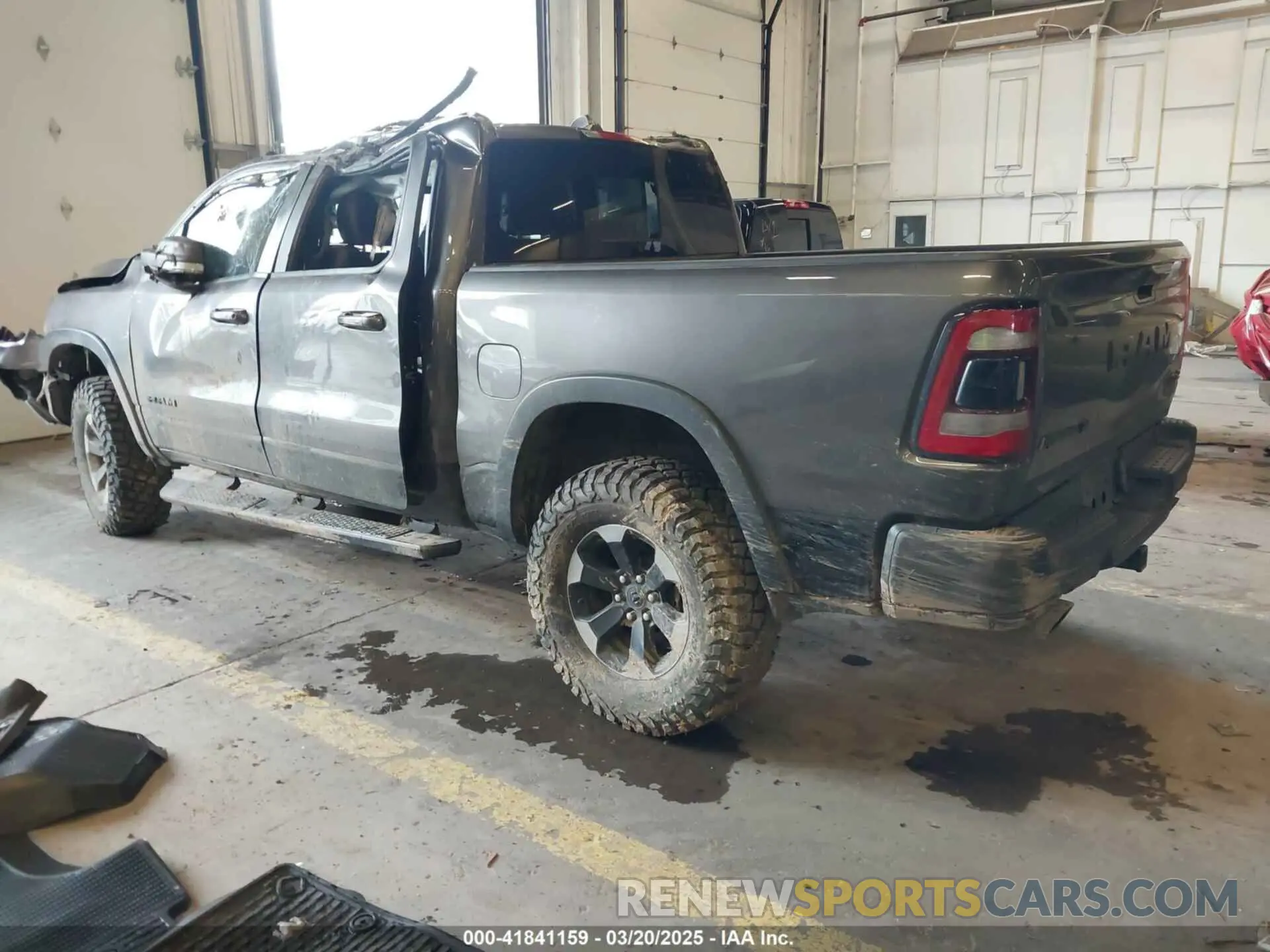 3 fotografías del automóvil dañado 1C6SRFLT0LN162491 RAM 1500 2020