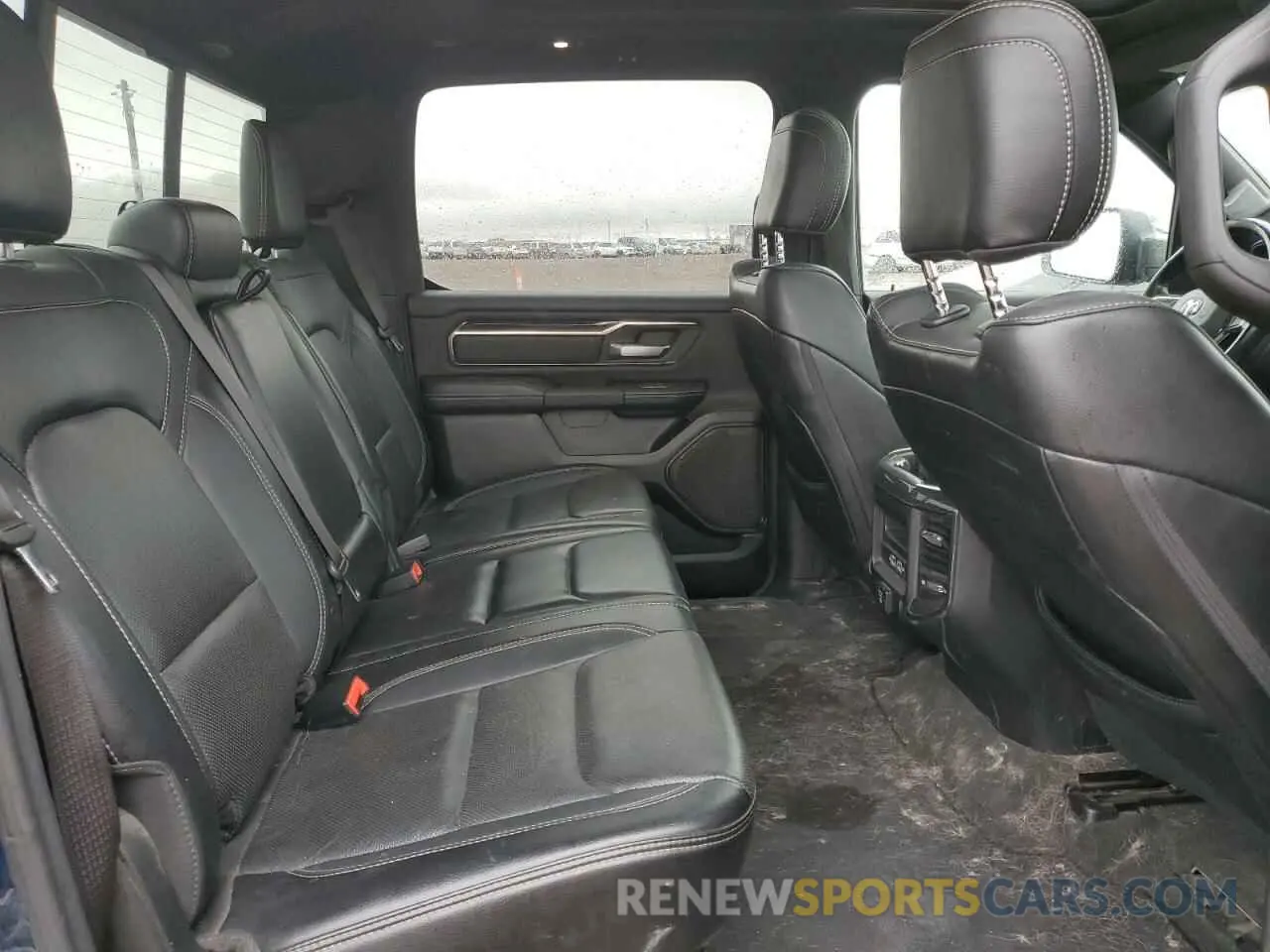 10 fotografías del automóvil dañado 1C6SRFLT0LN220681 RAM 1500 2020