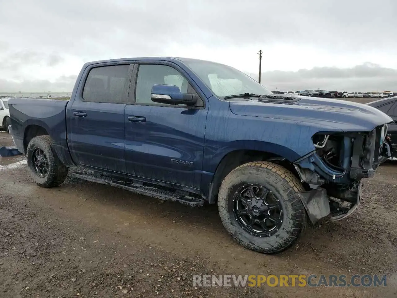 4 fotografías del automóvil dañado 1C6SRFLT0LN220681 RAM 1500 2020
