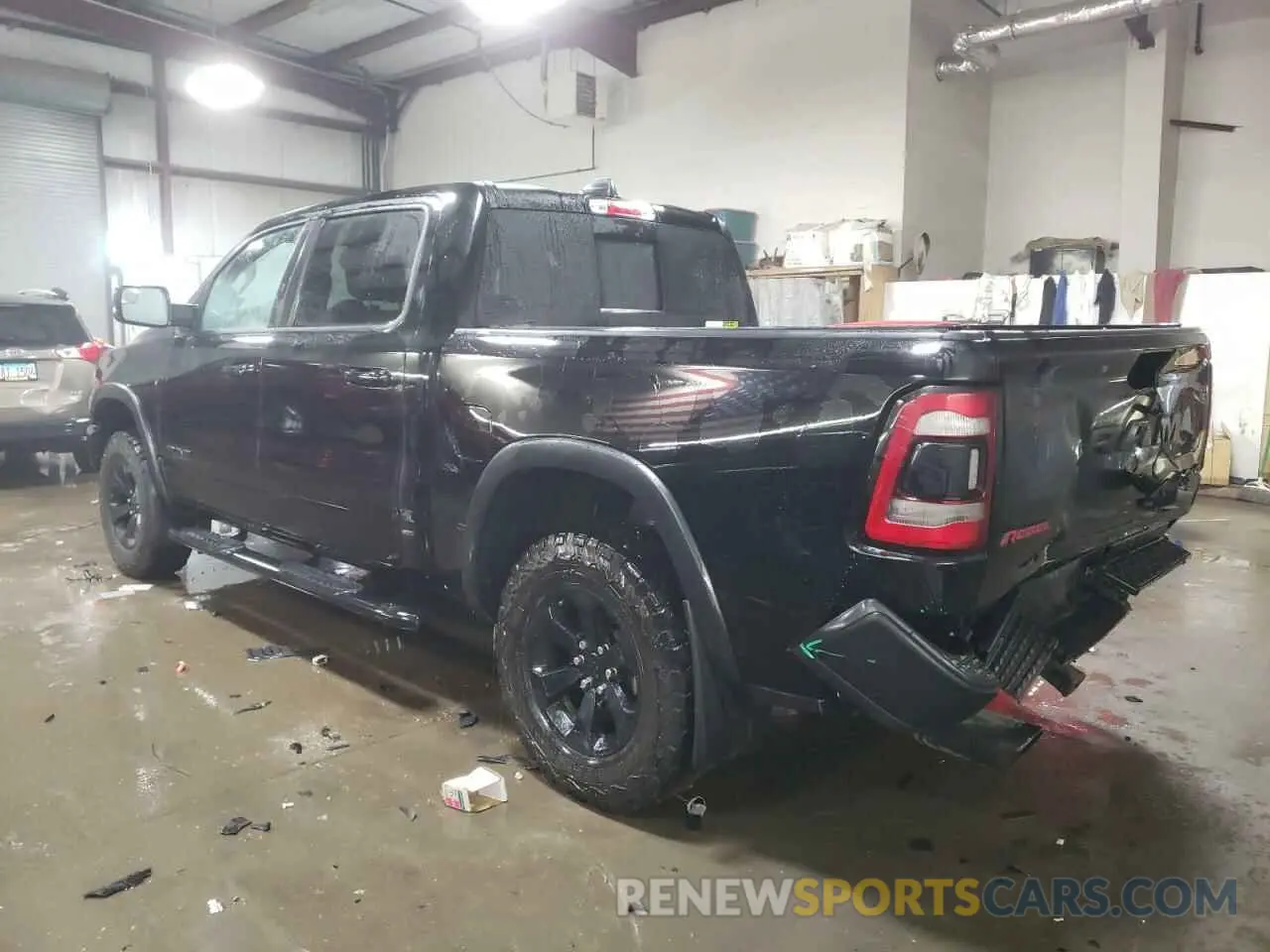 2 fotografías del automóvil dañado 1C6SRFLT0LN293467 RAM 1500 2020